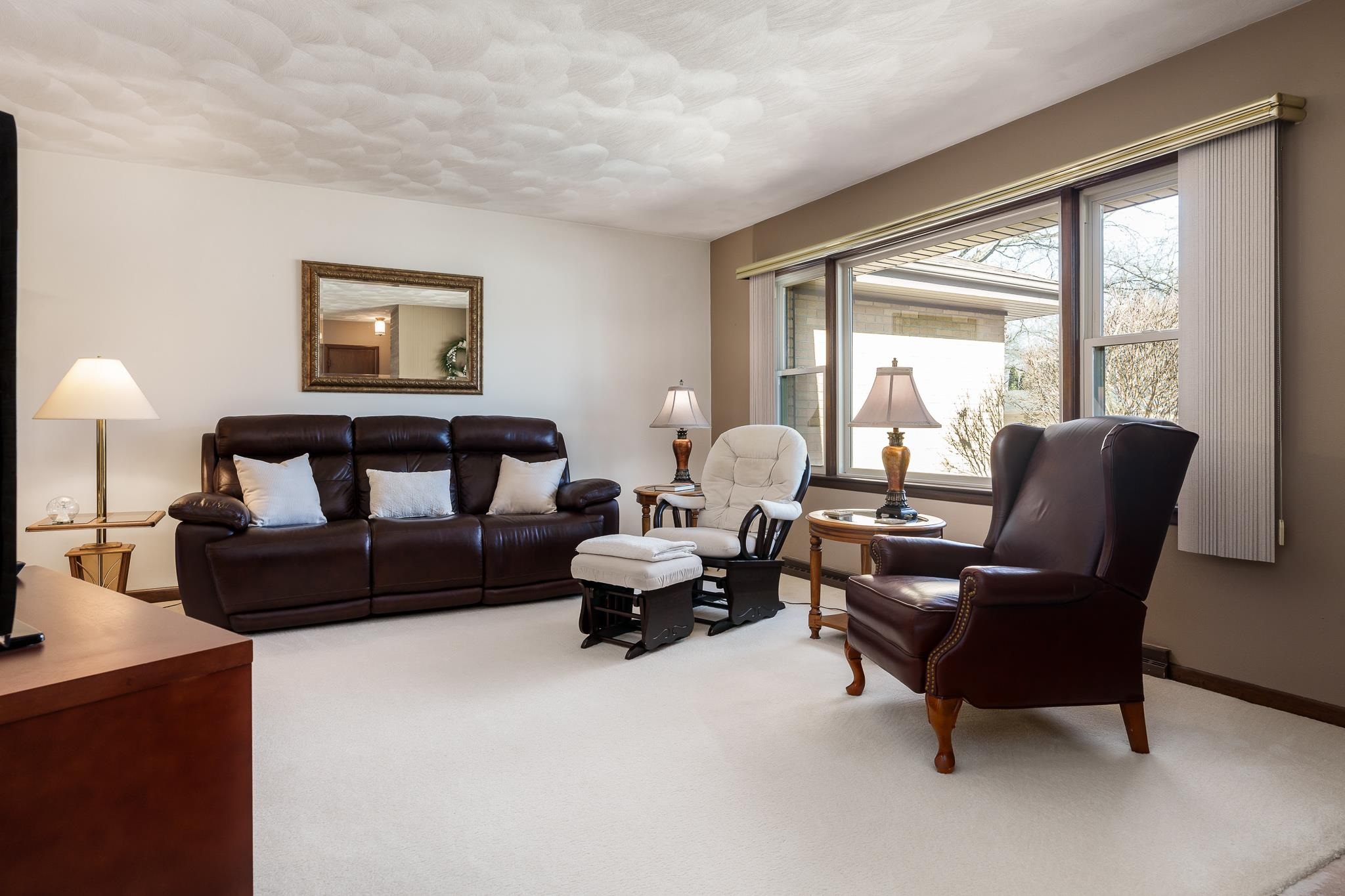 Rockford, Illinois 61107, United States, 3 Bedrooms Bedrooms, ,2 BathroomsBathrooms,Residential,Pending,12729