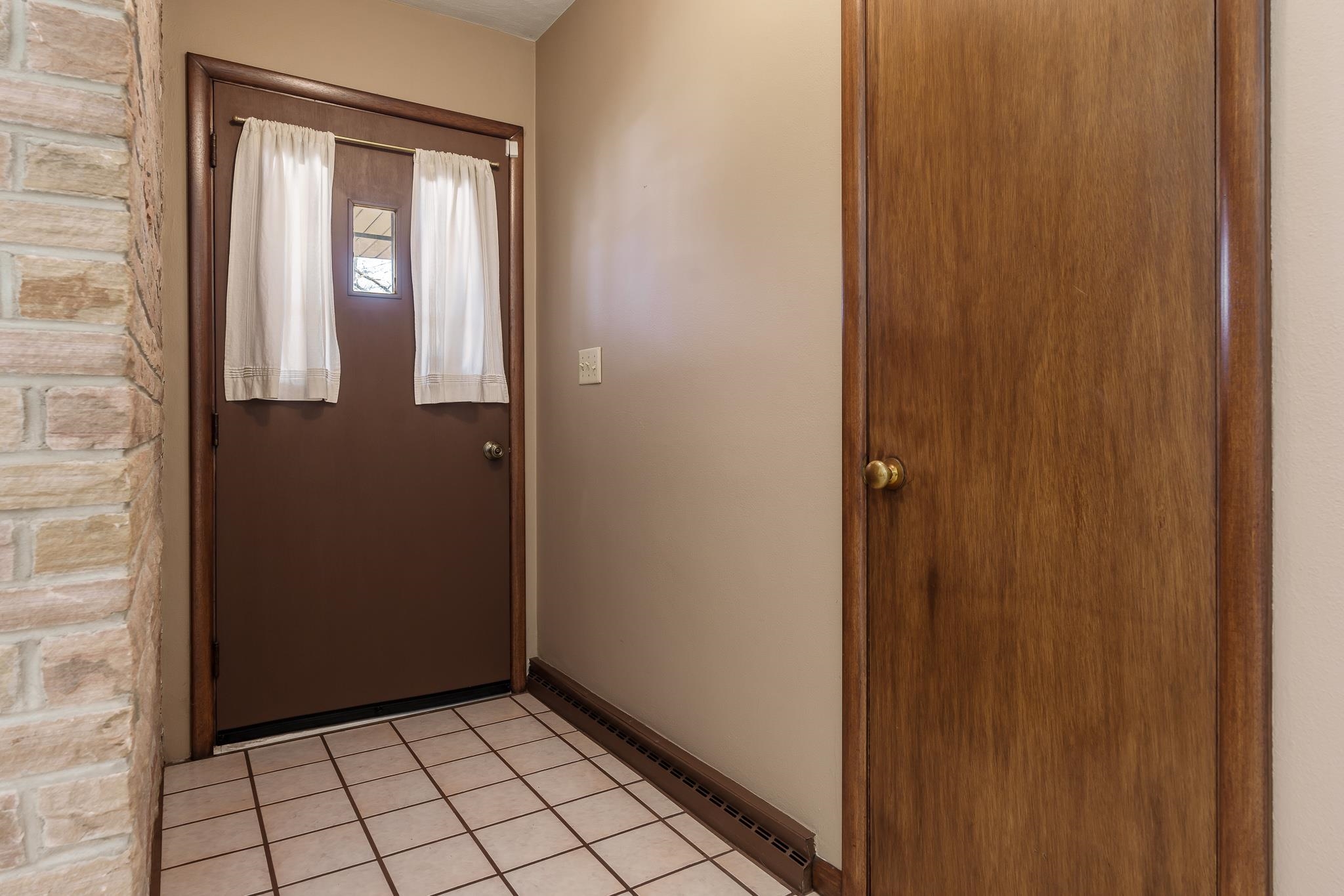 Rockford, Illinois 61107, United States, 3 Bedrooms Bedrooms, ,2 BathroomsBathrooms,Residential,Pending,12729