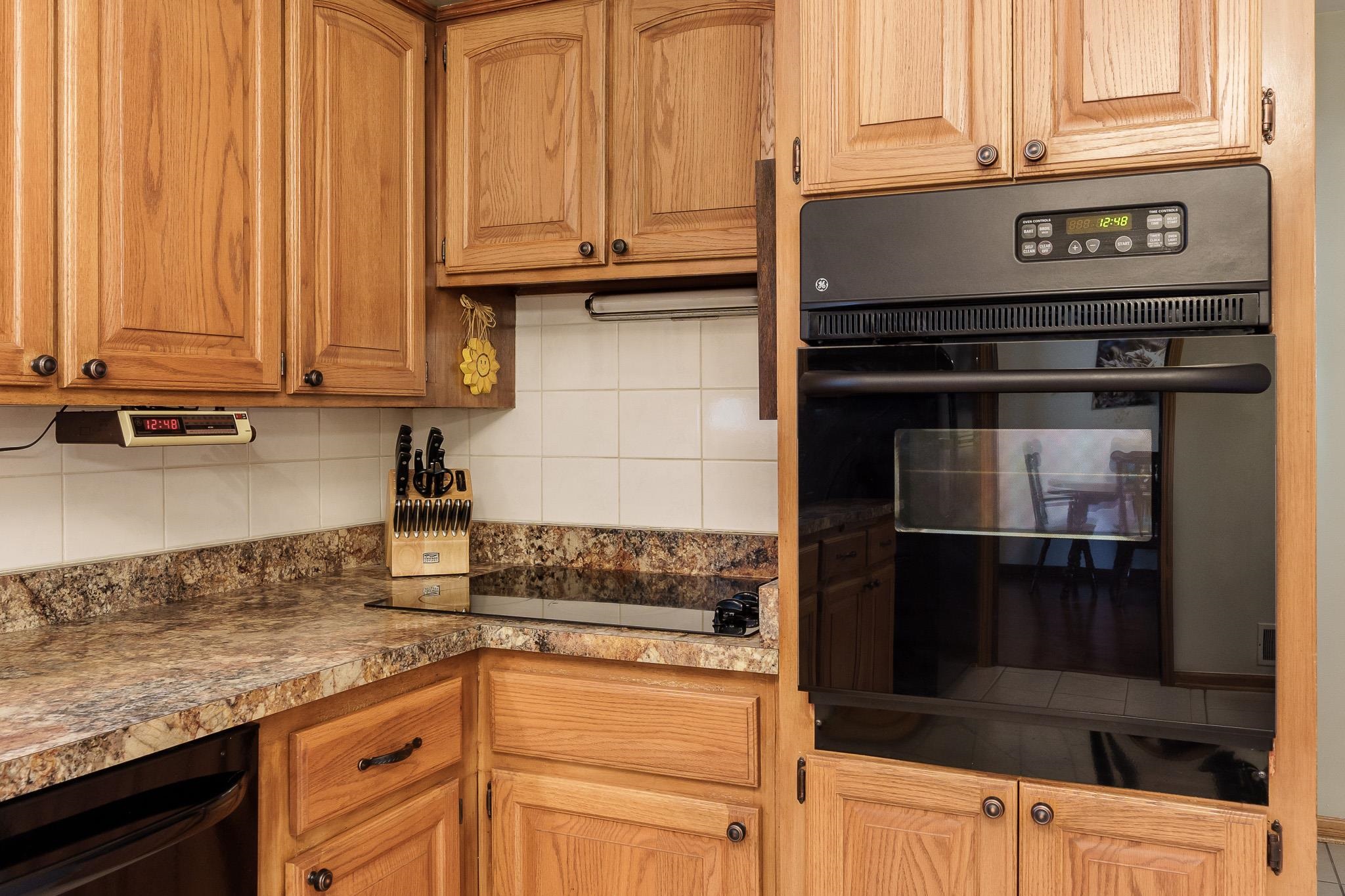 Rockford, Illinois 61107, United States, 3 Bedrooms Bedrooms, ,2 BathroomsBathrooms,Residential,Pending,12729