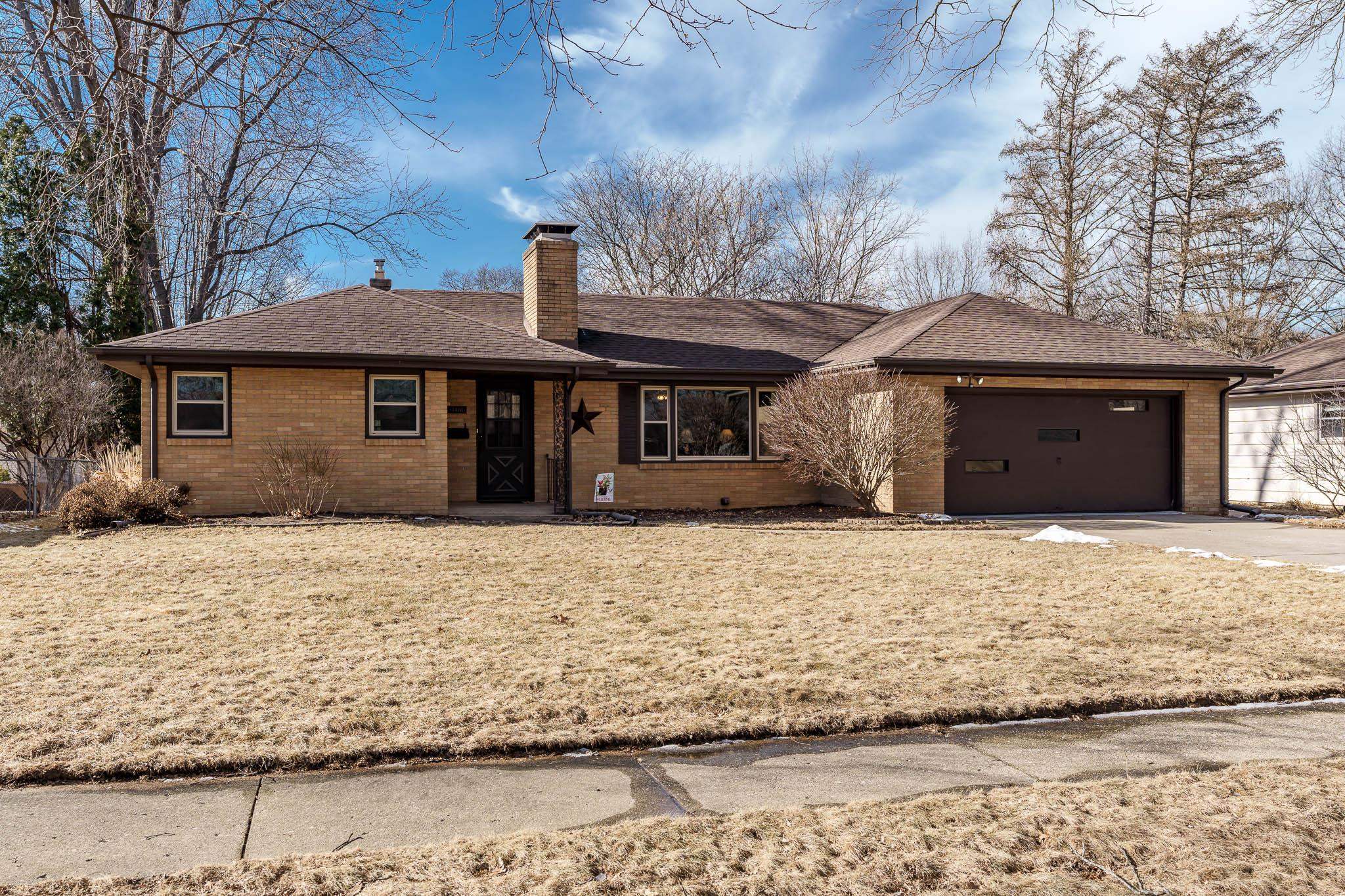 Rockford, Illinois 61107, United States, 3 Bedrooms Bedrooms, ,2 BathroomsBathrooms,Residential,Pending,12729