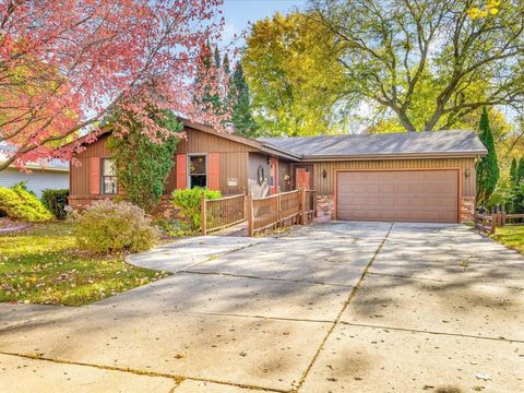 Homes For Sale - 1626 Constitution Place<br/> ROCKFORD, IL 61103