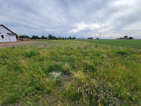 Vacant Land For Sale - 16 Pointe Boulevard<br/> Peru, IL 61354