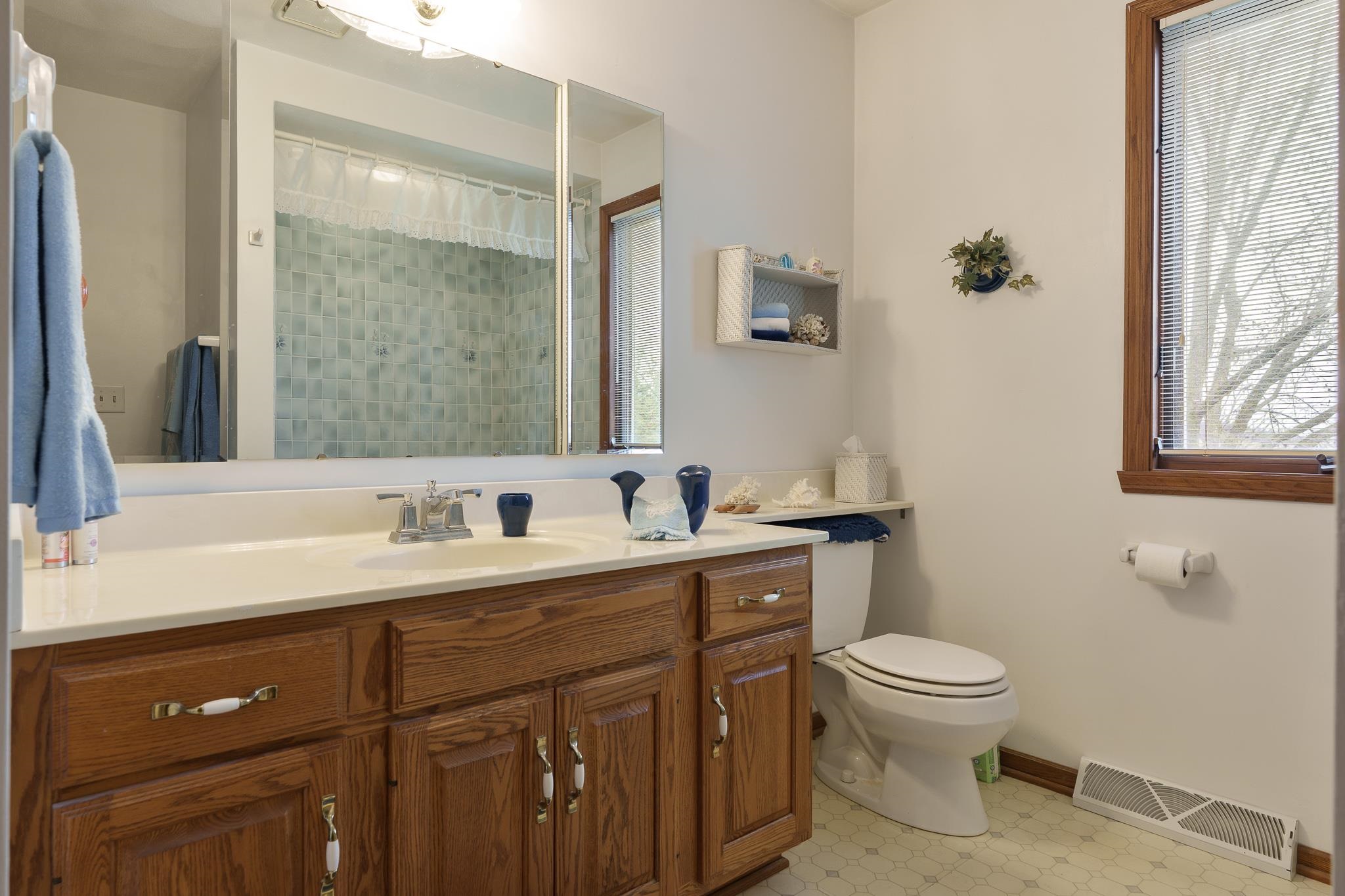 Caledonia, Illinois 61011, United States, 4 Bedrooms Bedrooms, ,3 BathroomsBathrooms,Residential,Active,168026