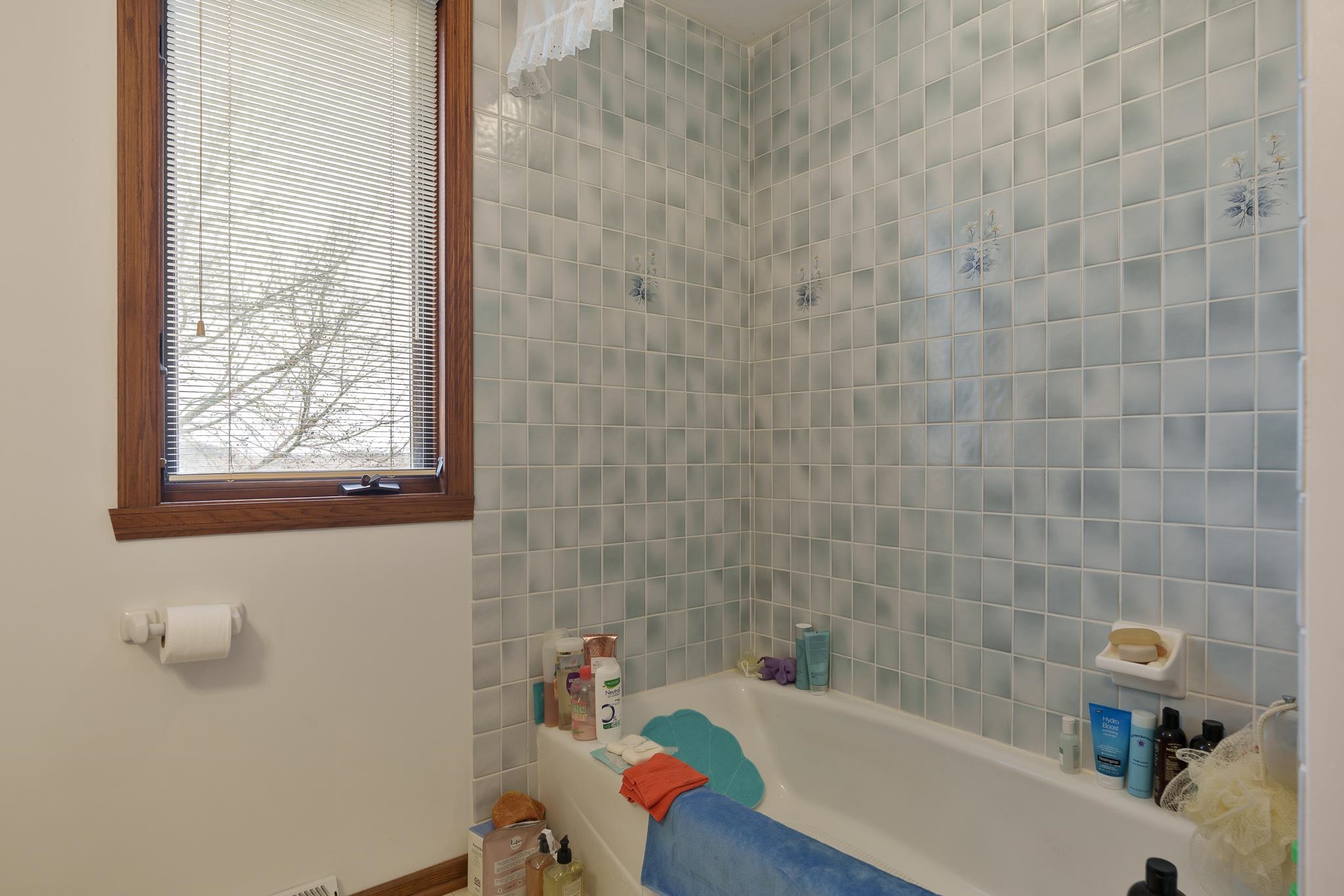 Caledonia, Illinois 61011, United States, 4 Bedrooms Bedrooms, ,3 BathroomsBathrooms,Residential,Active,168026