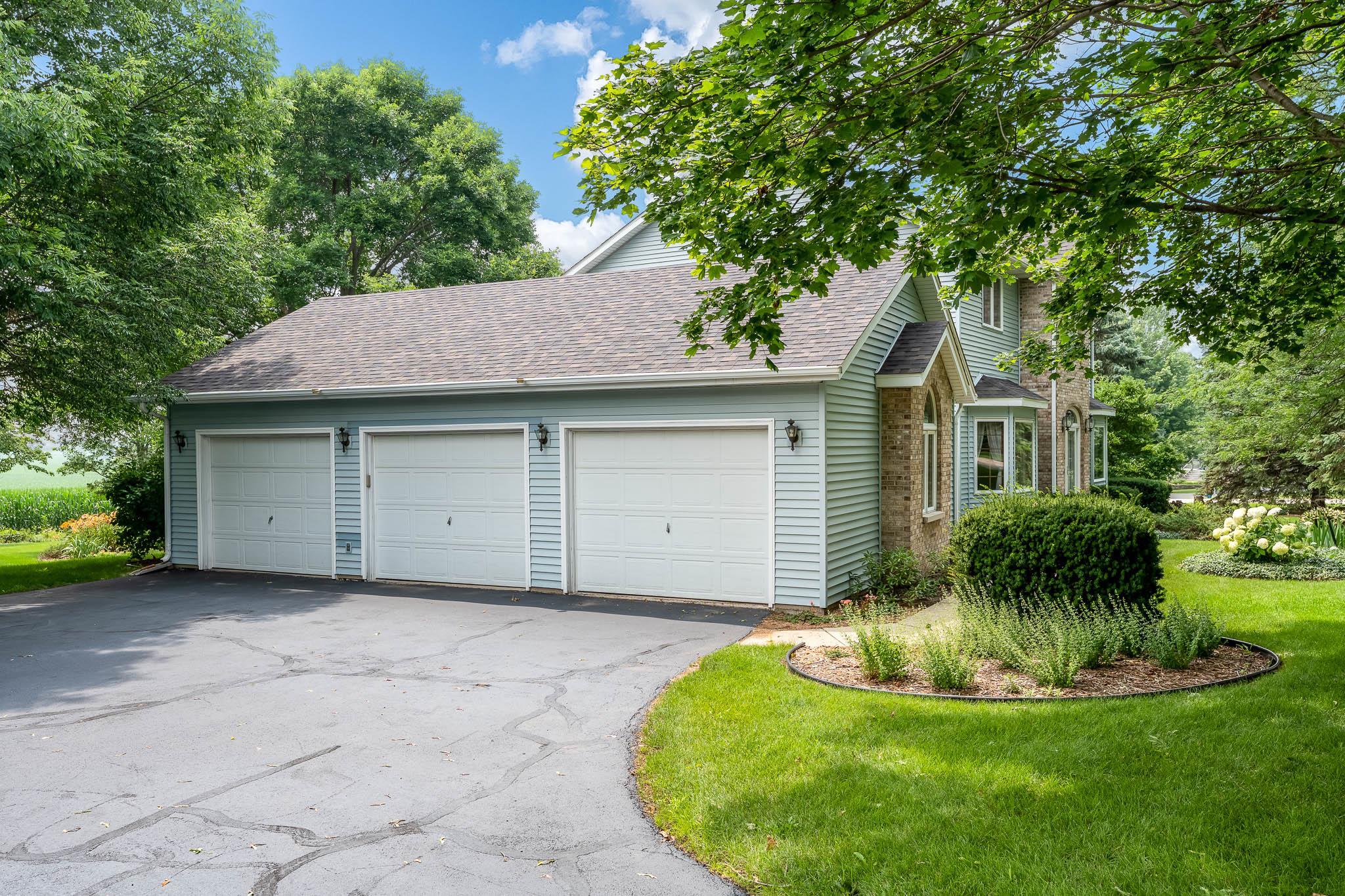 Caledonia, Illinois 61011, United States, 4 Bedrooms Bedrooms, ,3 BathroomsBathrooms,Residential,Active,168026