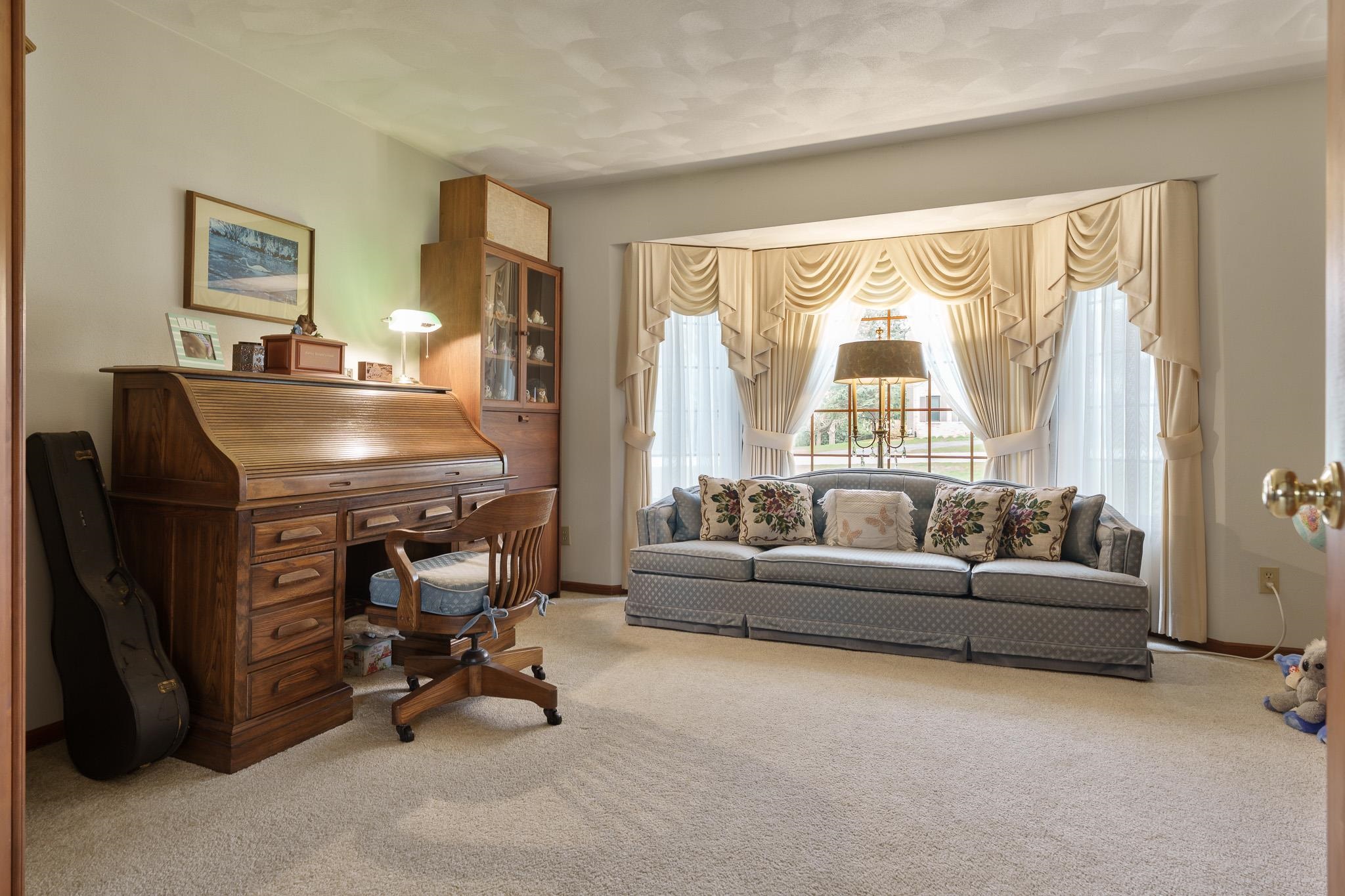 Caledonia, Illinois 61011, United States, 4 Bedrooms Bedrooms, ,3 BathroomsBathrooms,Residential,Active,168026