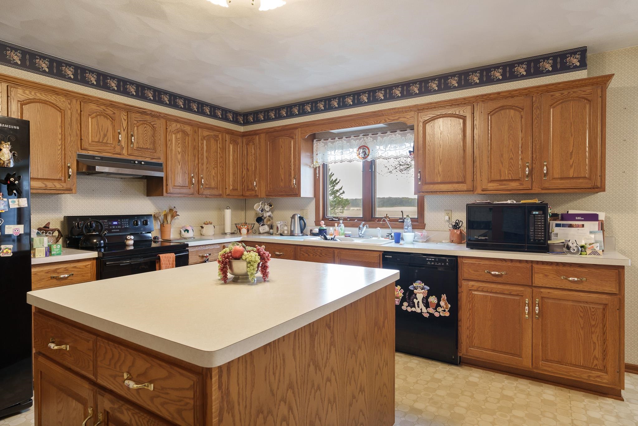 Caledonia, Illinois 61011, United States, 4 Bedrooms Bedrooms, ,3 BathroomsBathrooms,Residential,Active,168026