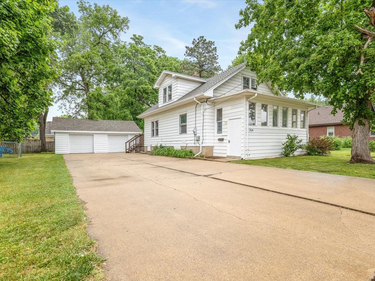 Photo 1 of 36 — 254 River Lane, LOVES PARK, IL 61111
