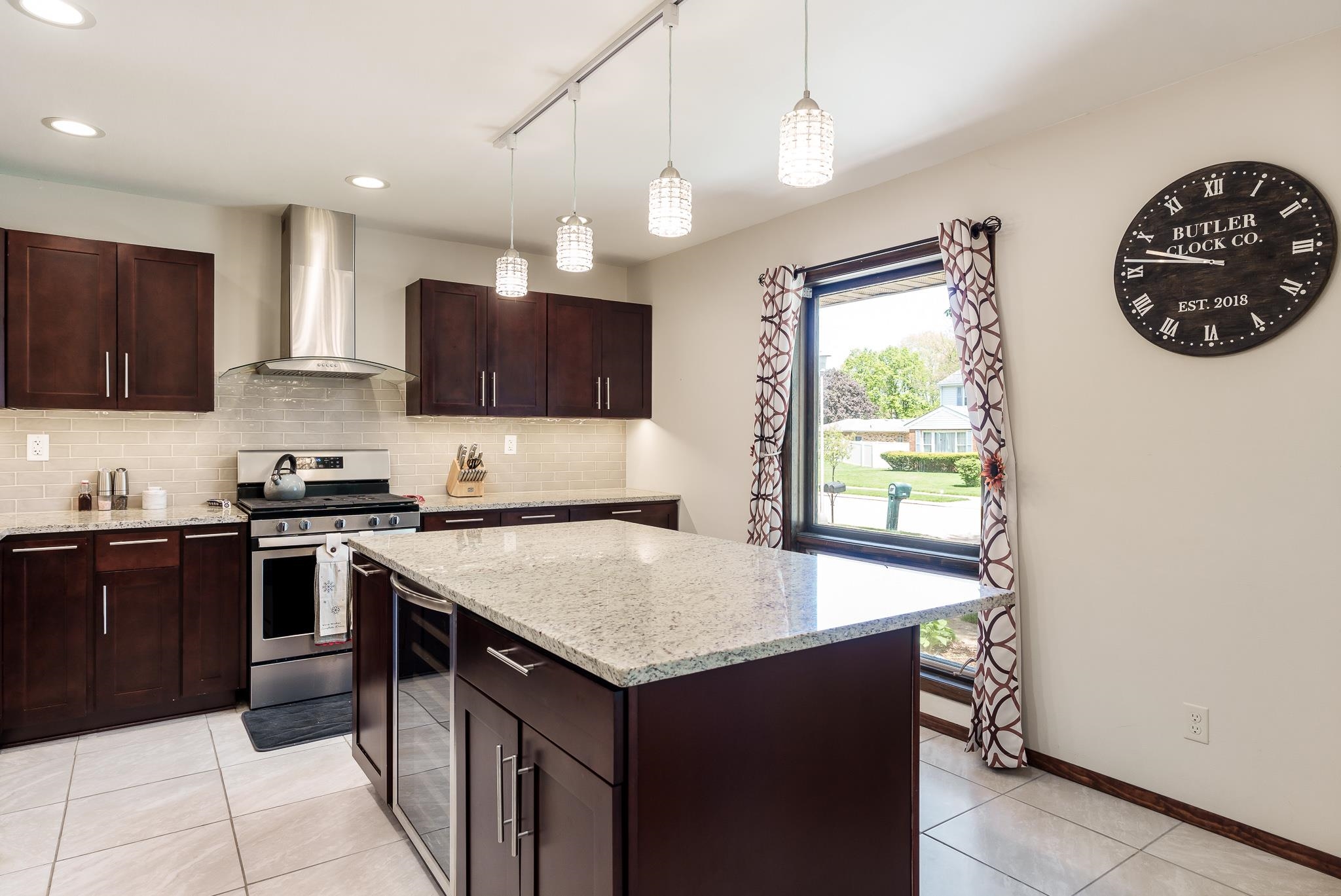 Rochelle, Illinois 61068, United States, 3 Bedrooms Bedrooms, ,2 BathroomsBathrooms,Residential,Pending,58496