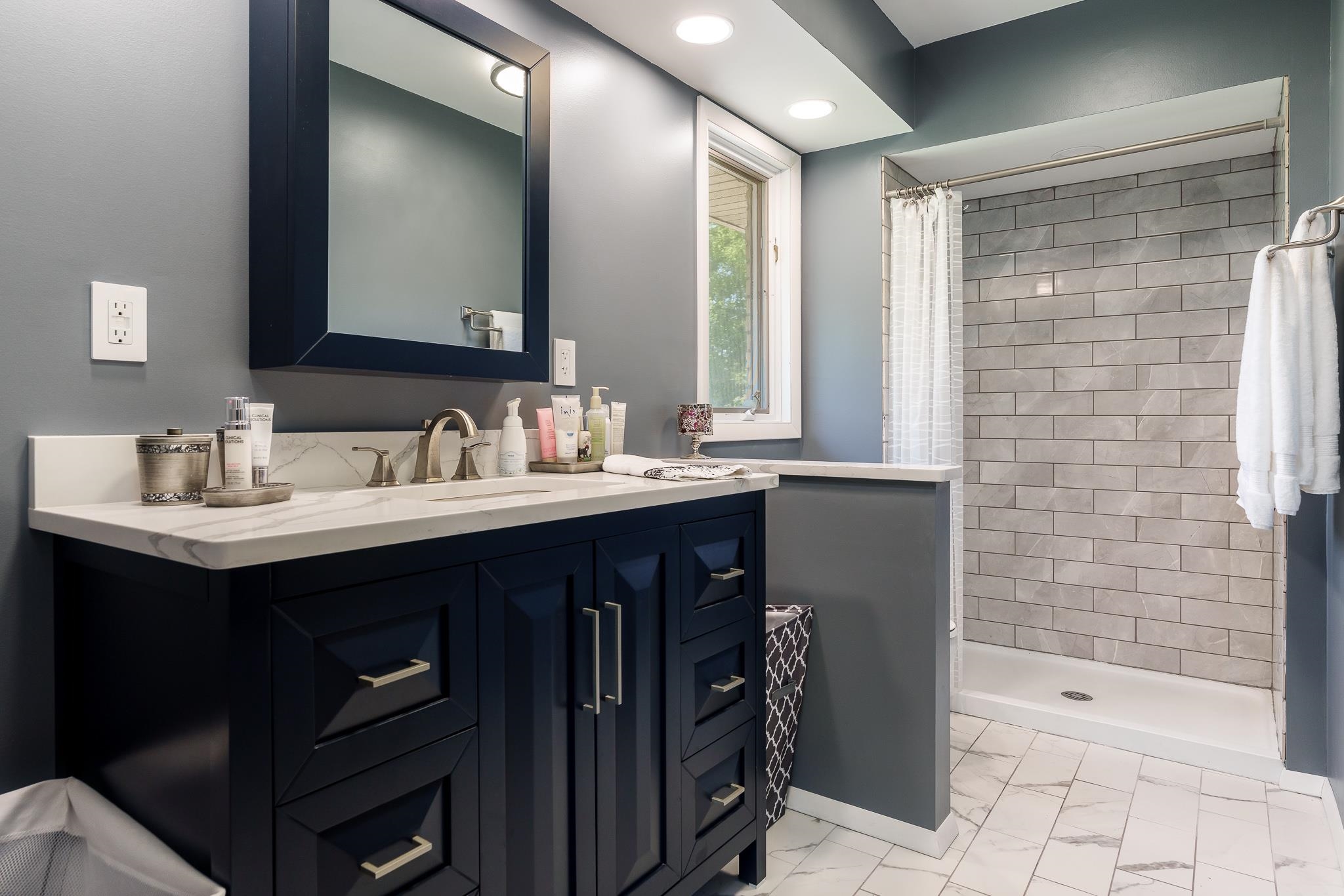 Rochelle, Illinois 61068, United States, 3 Bedrooms Bedrooms, ,2 BathroomsBathrooms,Residential,Pending,58496