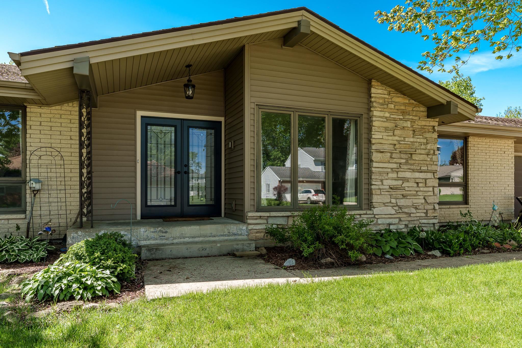 Rochelle, Illinois 61068, United States, 3 Bedrooms Bedrooms, ,2 BathroomsBathrooms,Residential,Pending,58496