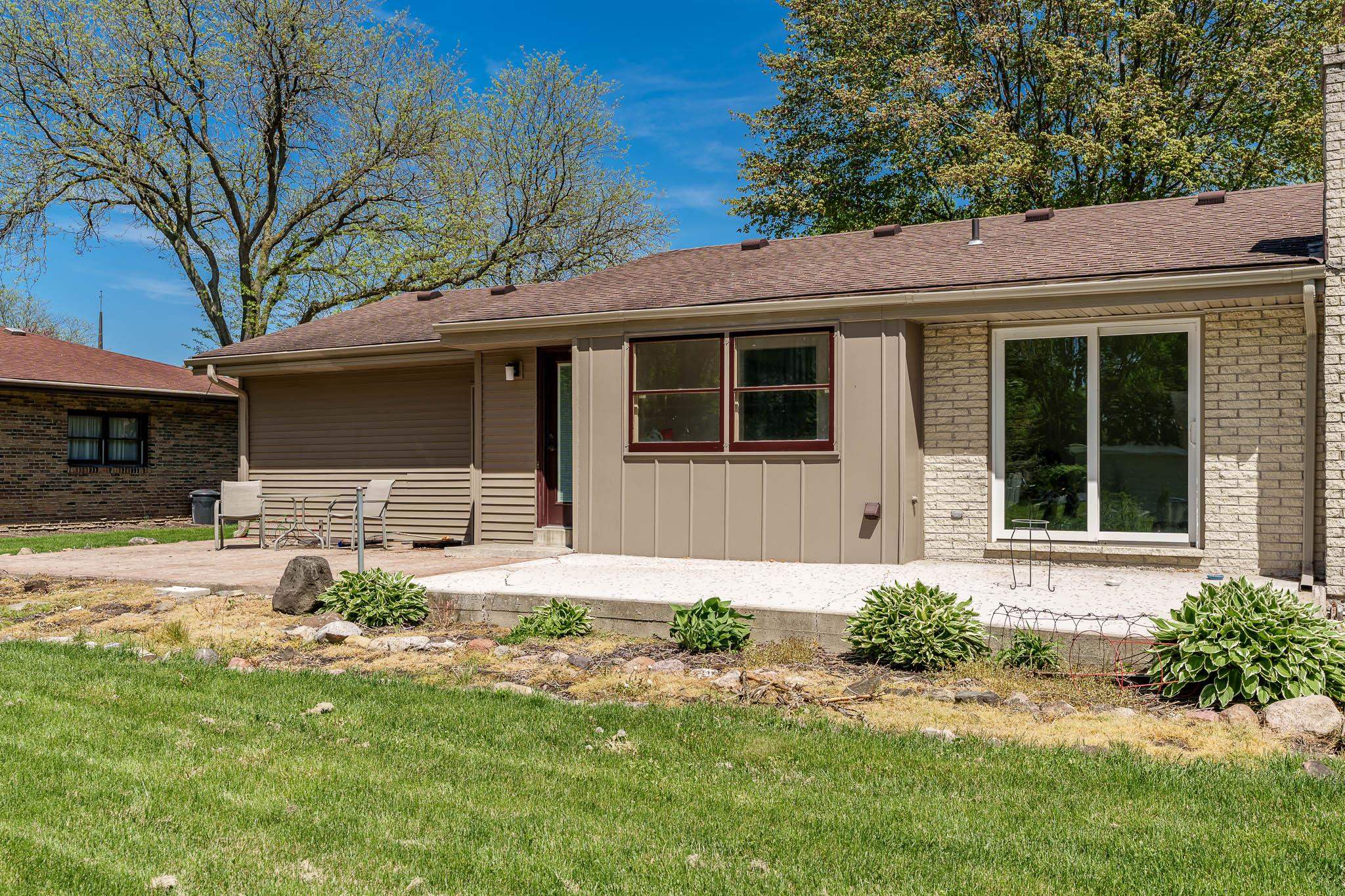 Rochelle, Illinois 61068, United States, 3 Bedrooms Bedrooms, ,2 BathroomsBathrooms,Residential,Pending,58496