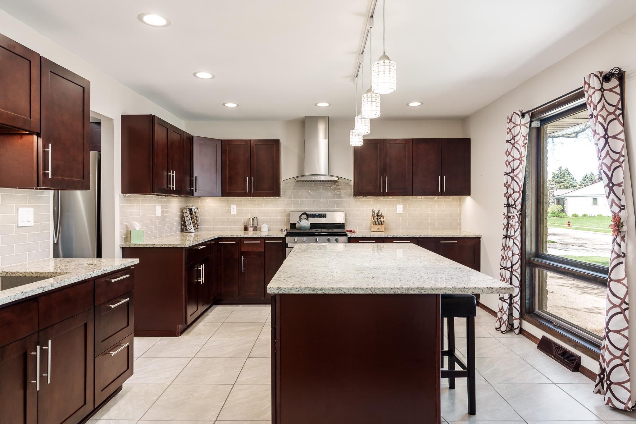 Rochelle, Illinois 61068, United States, 3 Bedrooms Bedrooms, ,2 BathroomsBathrooms,Residential,Pending,58496