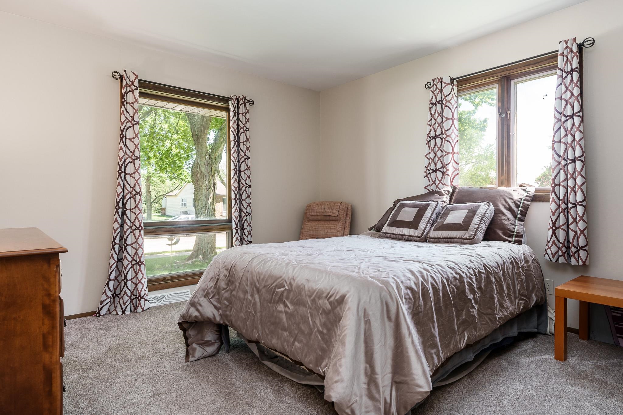 Rochelle, Illinois 61068, United States, 3 Bedrooms Bedrooms, ,2 BathroomsBathrooms,Residential,Pending,58496