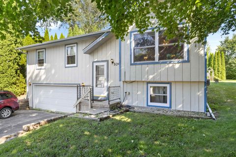 Condo For Sale - 104 SW Deerpath Way<br/> POPLAR GROVE, IL 61065