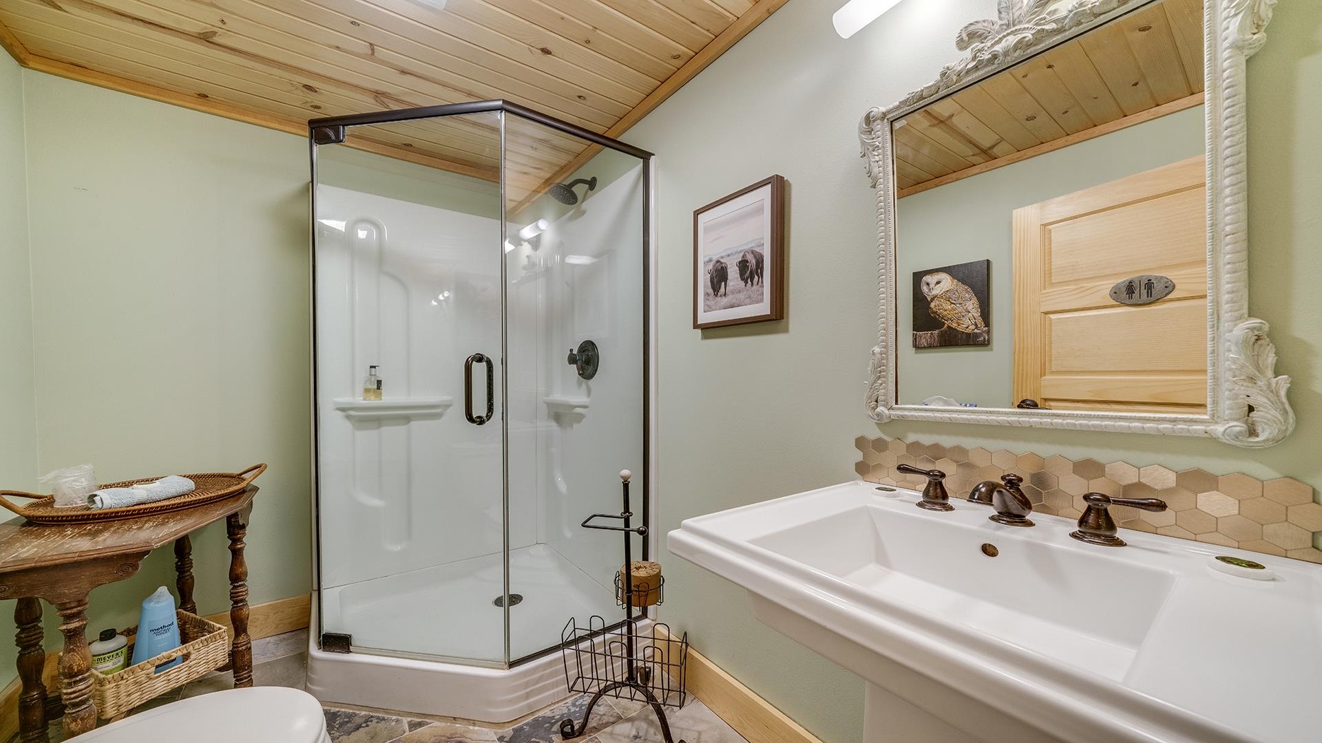 Franklin Grove, Illinois, 61031, United States, 9 Bedrooms Bedrooms, ,9 BathroomsBathrooms,Residential,Active,1965785