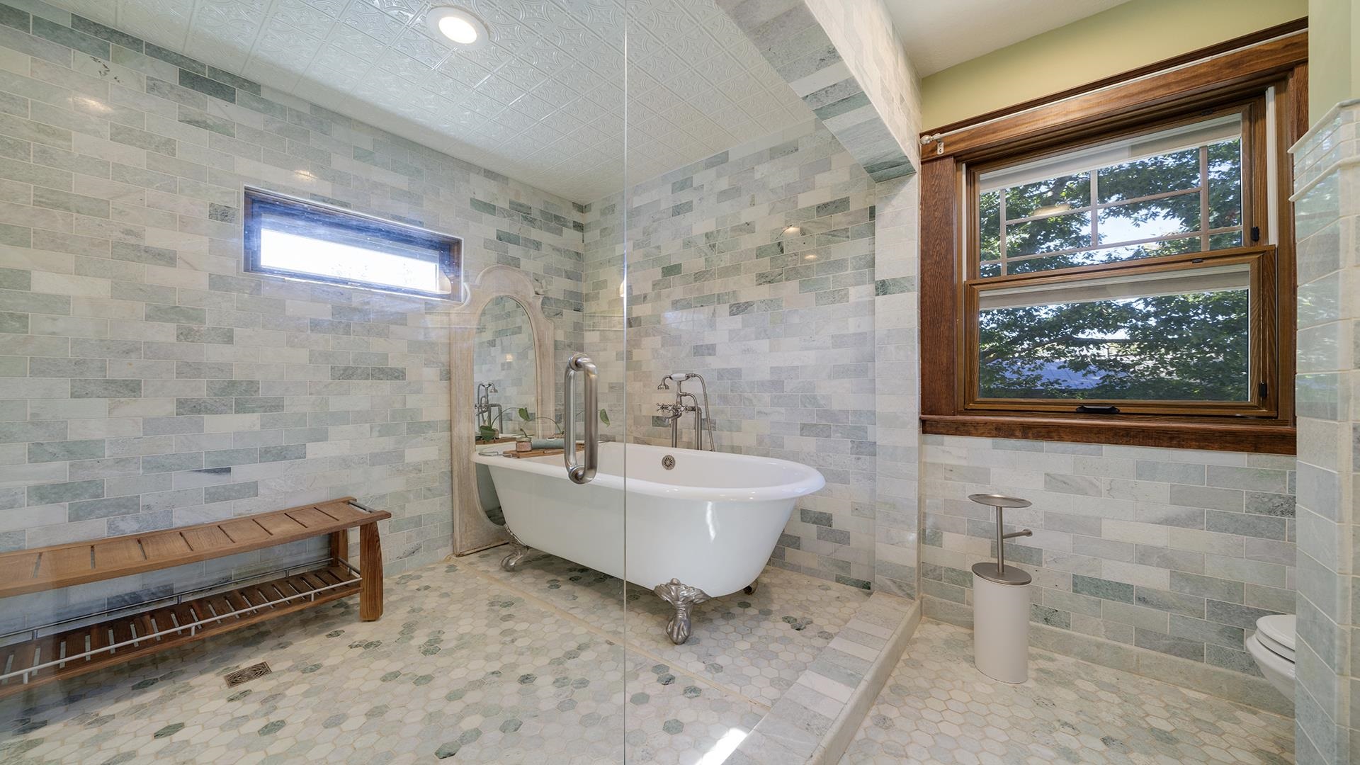 Franklin Grove, Illinois, 61031, United States, 9 Bedrooms Bedrooms, ,9 BathroomsBathrooms,Residential,Active,1965785
