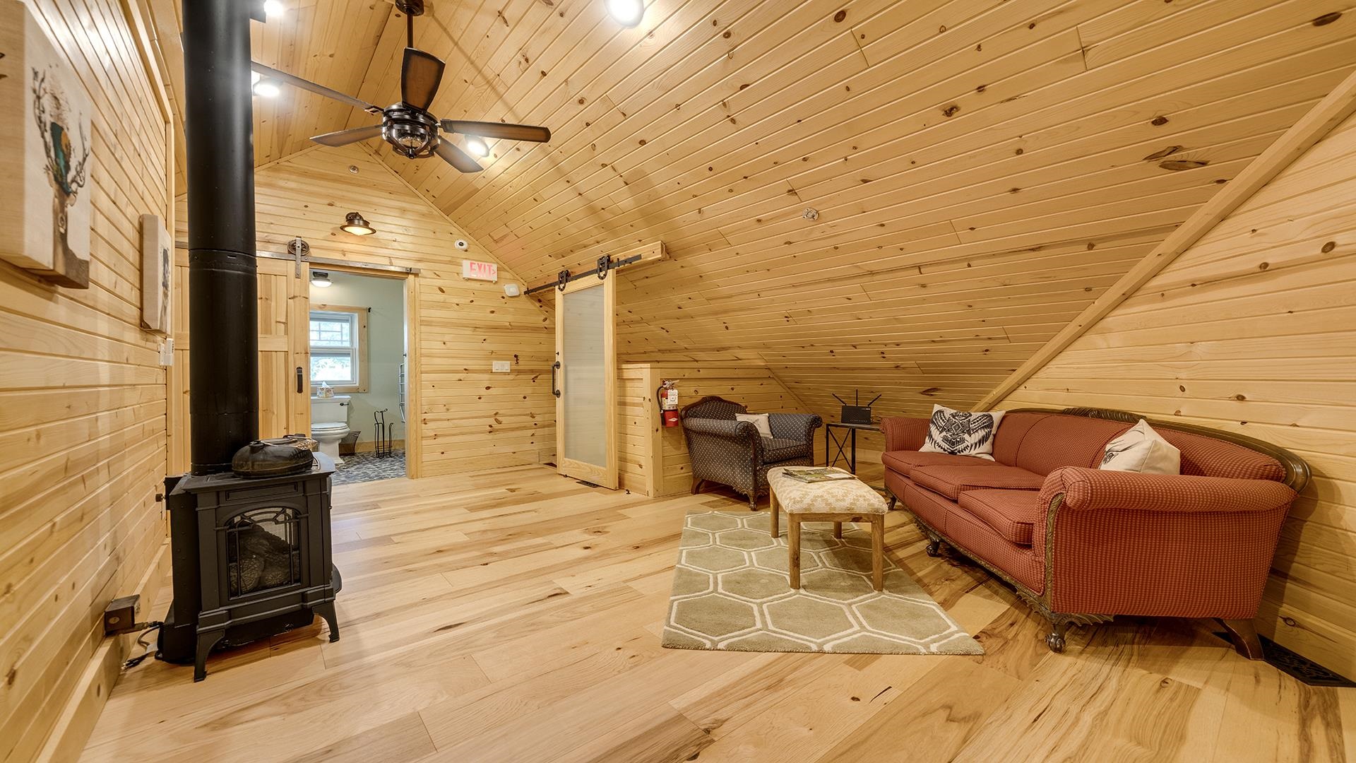 Franklin Grove, Illinois, 61031, United States, 9 Bedrooms Bedrooms, ,9 BathroomsBathrooms,Residential,Active,1965785