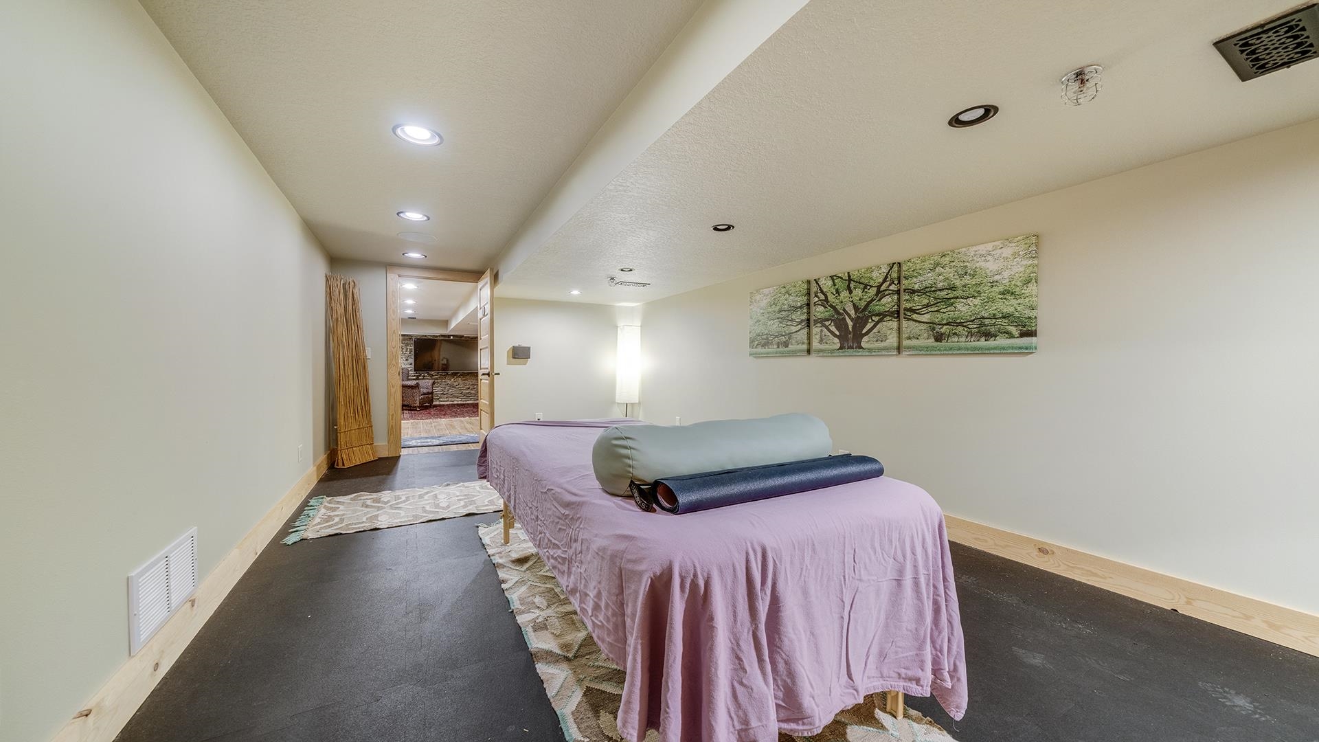 Franklin Grove, Illinois, 61031, United States, 9 Bedrooms Bedrooms, ,9 BathroomsBathrooms,Residential,Active,1965785
