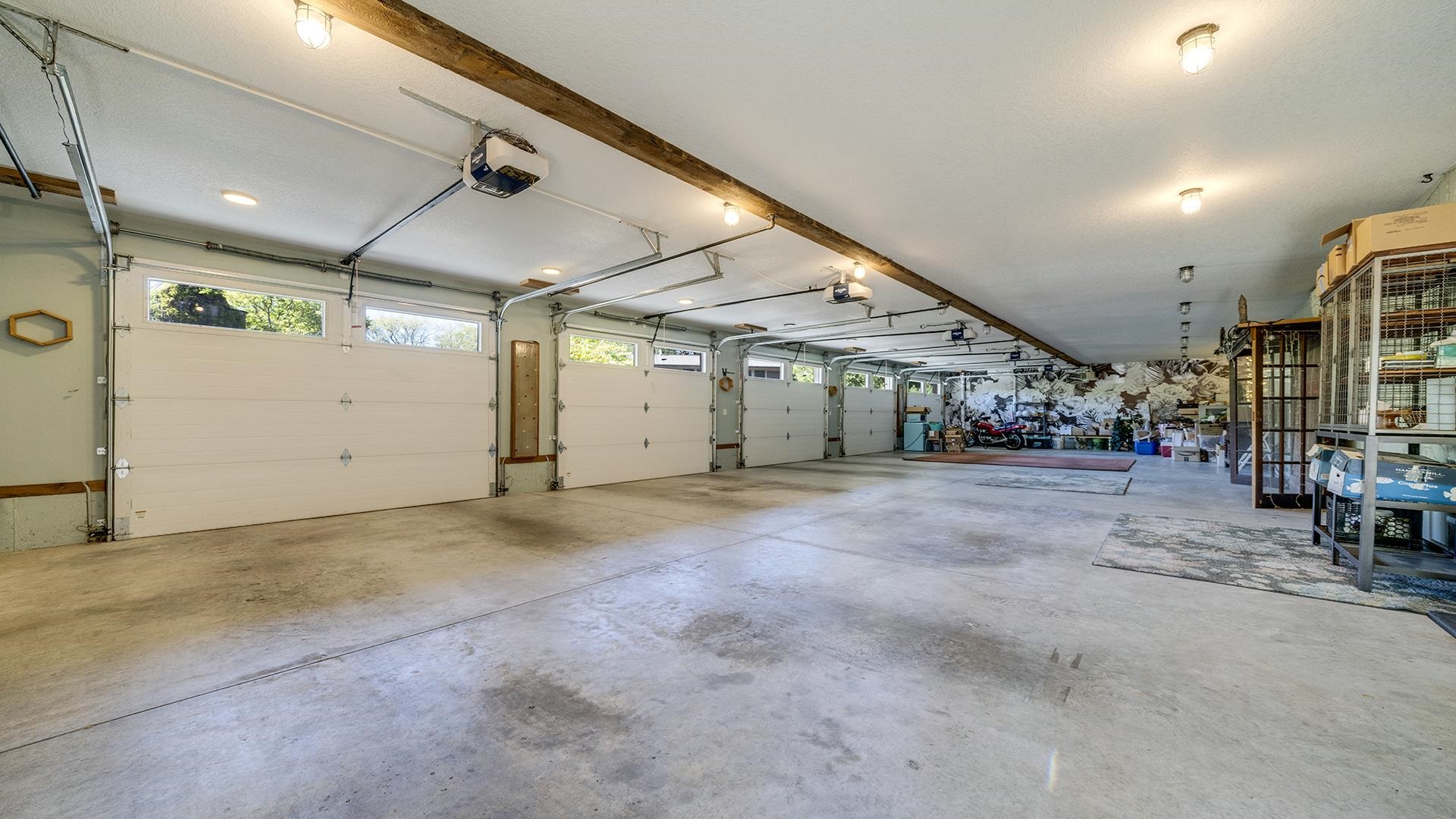 Franklin Grove, Illinois, 61031, United States, 9 Bedrooms Bedrooms, ,9 BathroomsBathrooms,Residential,Active,1965785