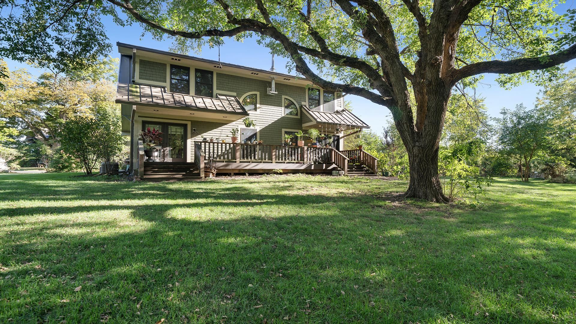 Franklin Grove, Illinois, 61031, United States, 9 Bedrooms Bedrooms, ,9 BathroomsBathrooms,Residential,Active,1965785