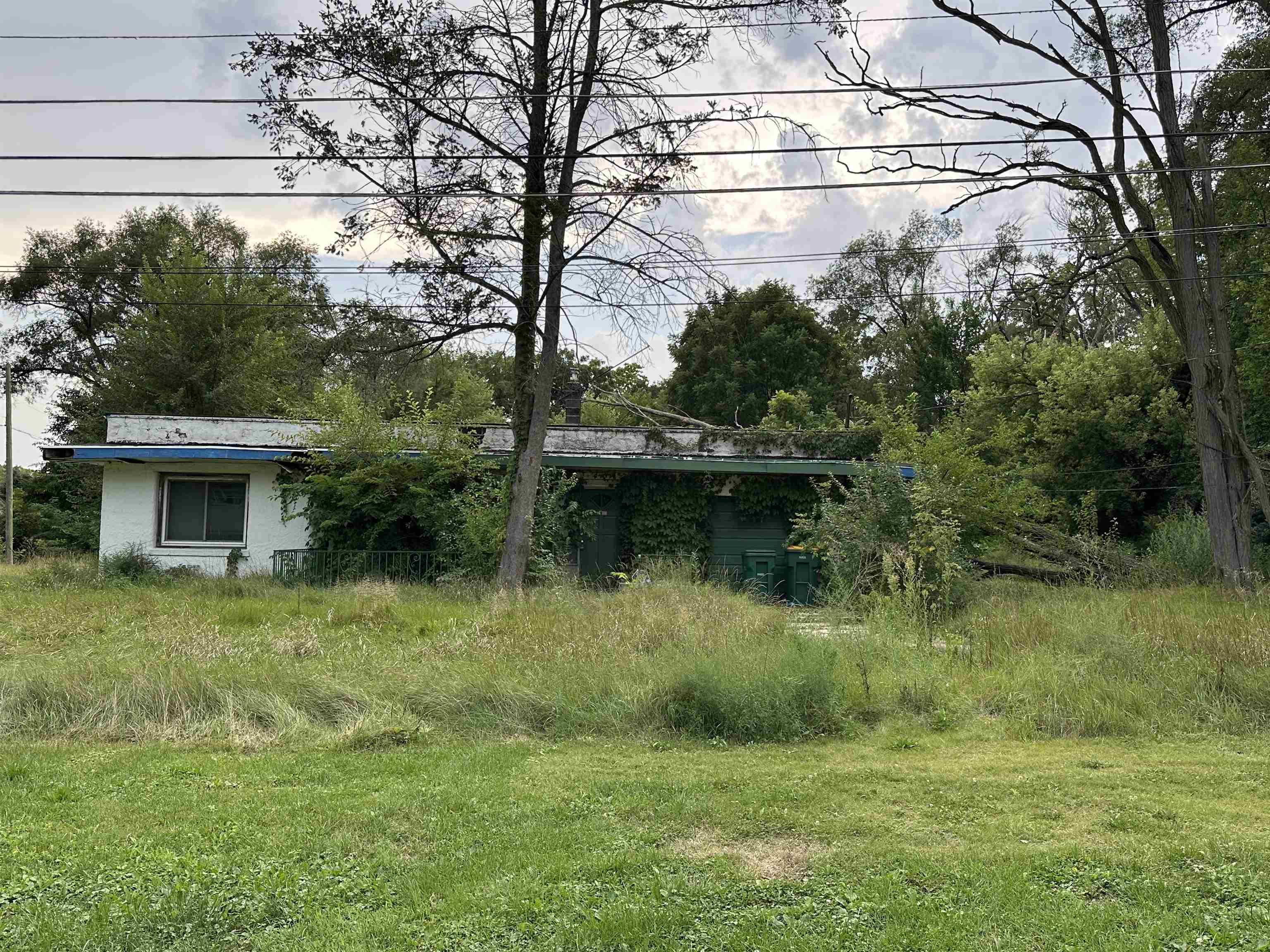 Rockford, Illinois 61102, United States, 2 Bedrooms Bedrooms, ,1 BathroomBathrooms,Residential,Pending,196184