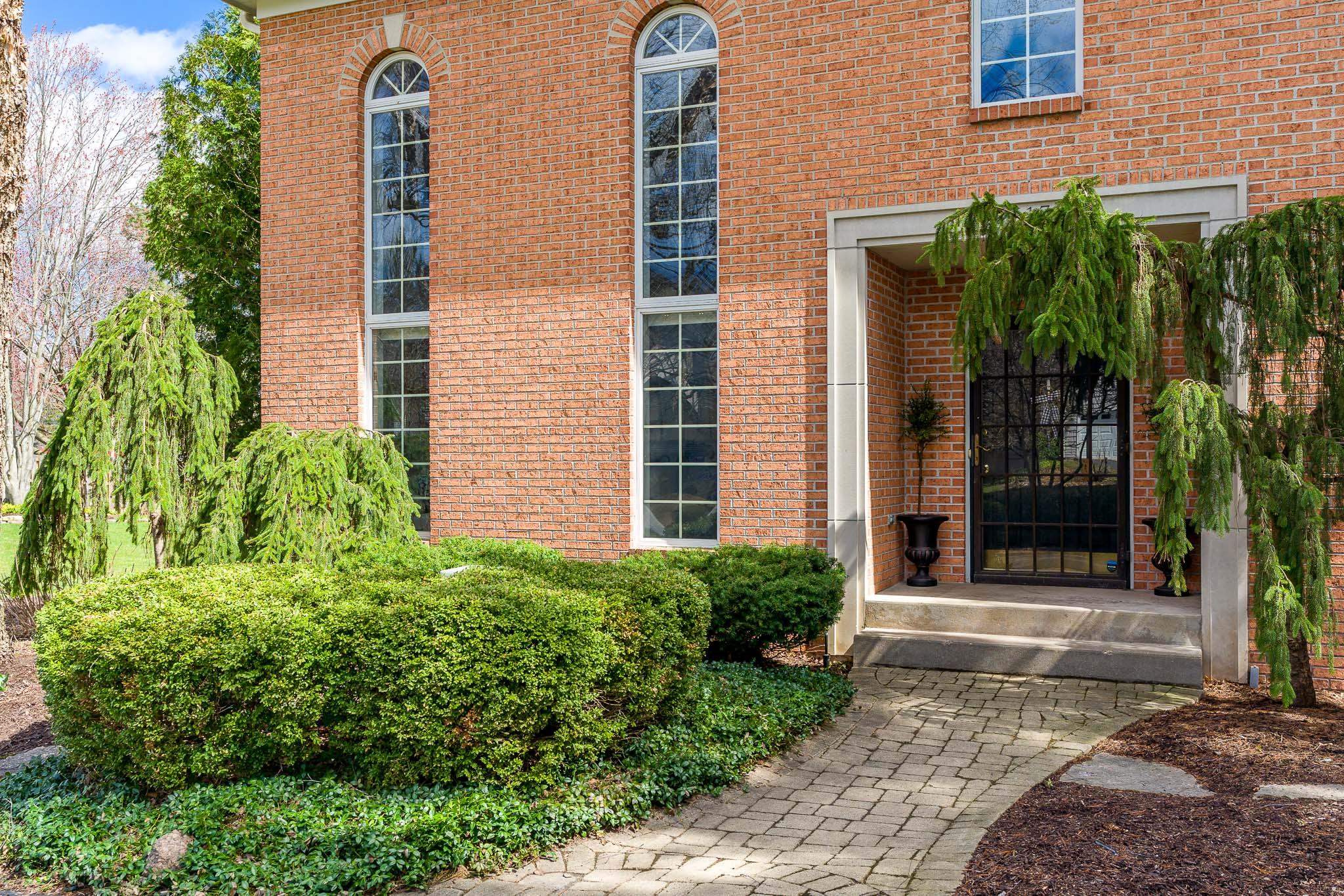 Rockford, Illinois 61114, United States, 4 Bedrooms Bedrooms, ,4 BathroomsBathrooms,Residential,Pending,61908