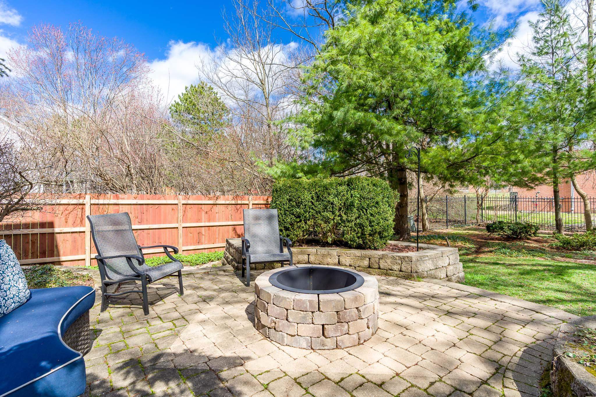 Rockford, Illinois 61114, United States, 4 Bedrooms Bedrooms, ,4 BathroomsBathrooms,Residential,Pending,61908