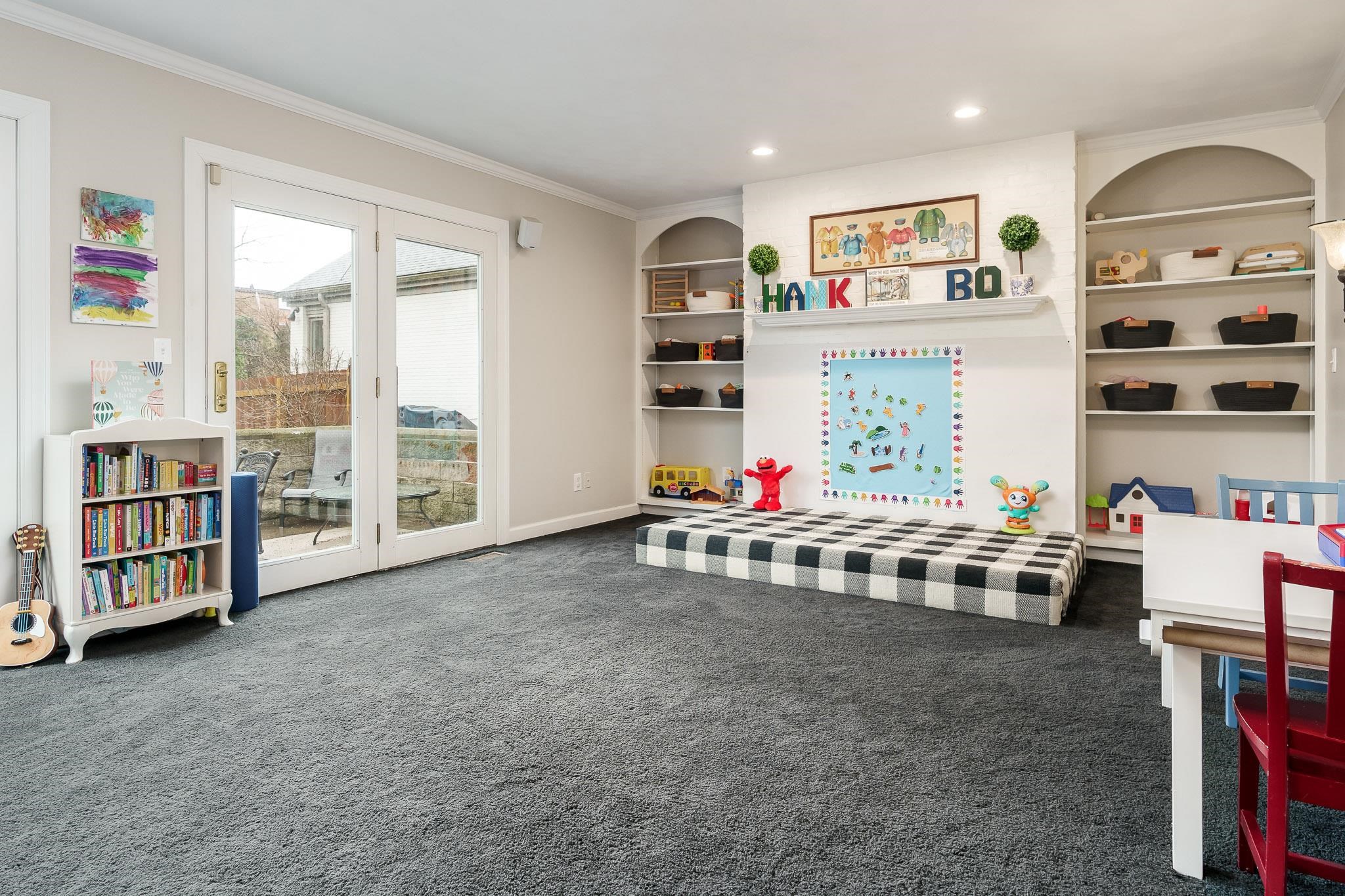 Rockford, Illinois 61114, United States, 4 Bedrooms Bedrooms, ,4 BathroomsBathrooms,Residential,Pending,61908