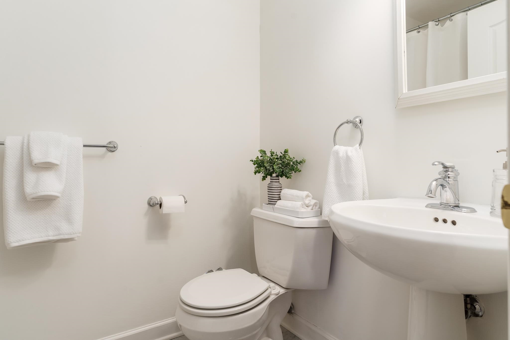 Rockford, Illinois 61114, United States, 4 Bedrooms Bedrooms, ,4 BathroomsBathrooms,Residential,Pending,61908