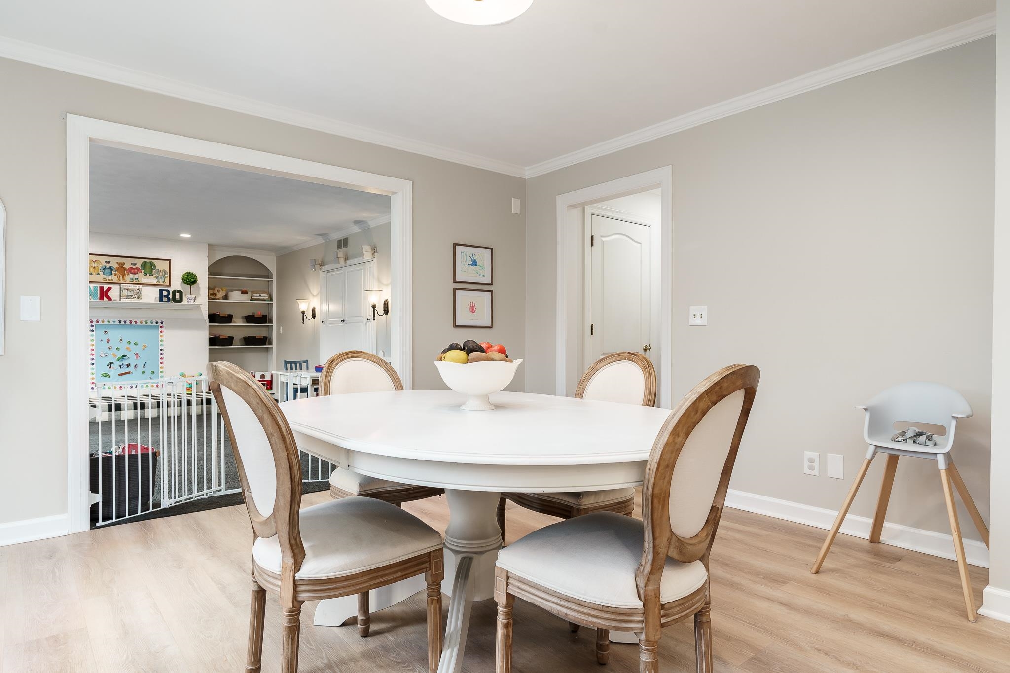 Rockford, Illinois 61114, United States, 4 Bedrooms Bedrooms, ,4 BathroomsBathrooms,Residential,Pending,61908