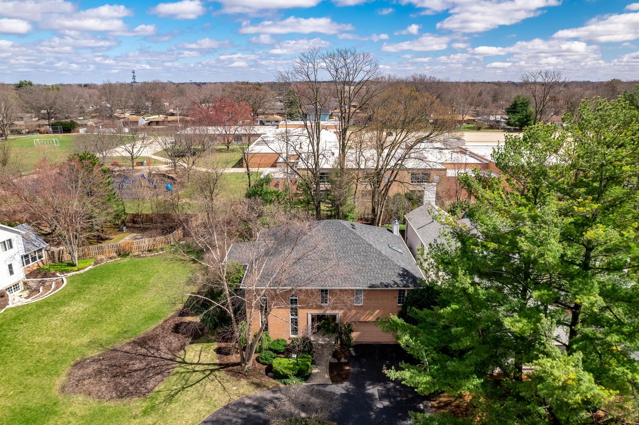 Rockford, Illinois 61114, United States, 4 Bedrooms Bedrooms, ,4 BathroomsBathrooms,Residential,Pending,61908