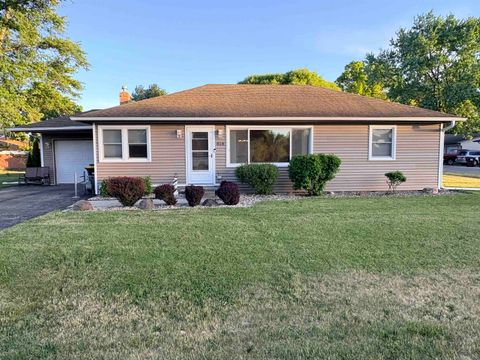 Homes For Sale - 818 W Jackson St St<br/> Boone County, BELVIDERE, IL 61008