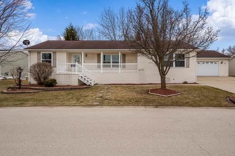 Mobile Home For Sale - 5647 Buttercup Lane<br/> Winnebago County, MACHESNEY PARK, IL 61115