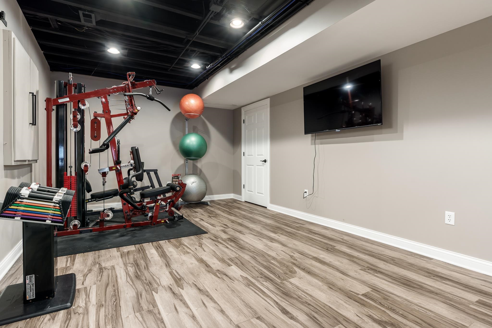 Caledonia, Illinois 61011, United States, 5 Bedrooms Bedrooms, ,5 BathroomsBathrooms,Residential,Active,171736