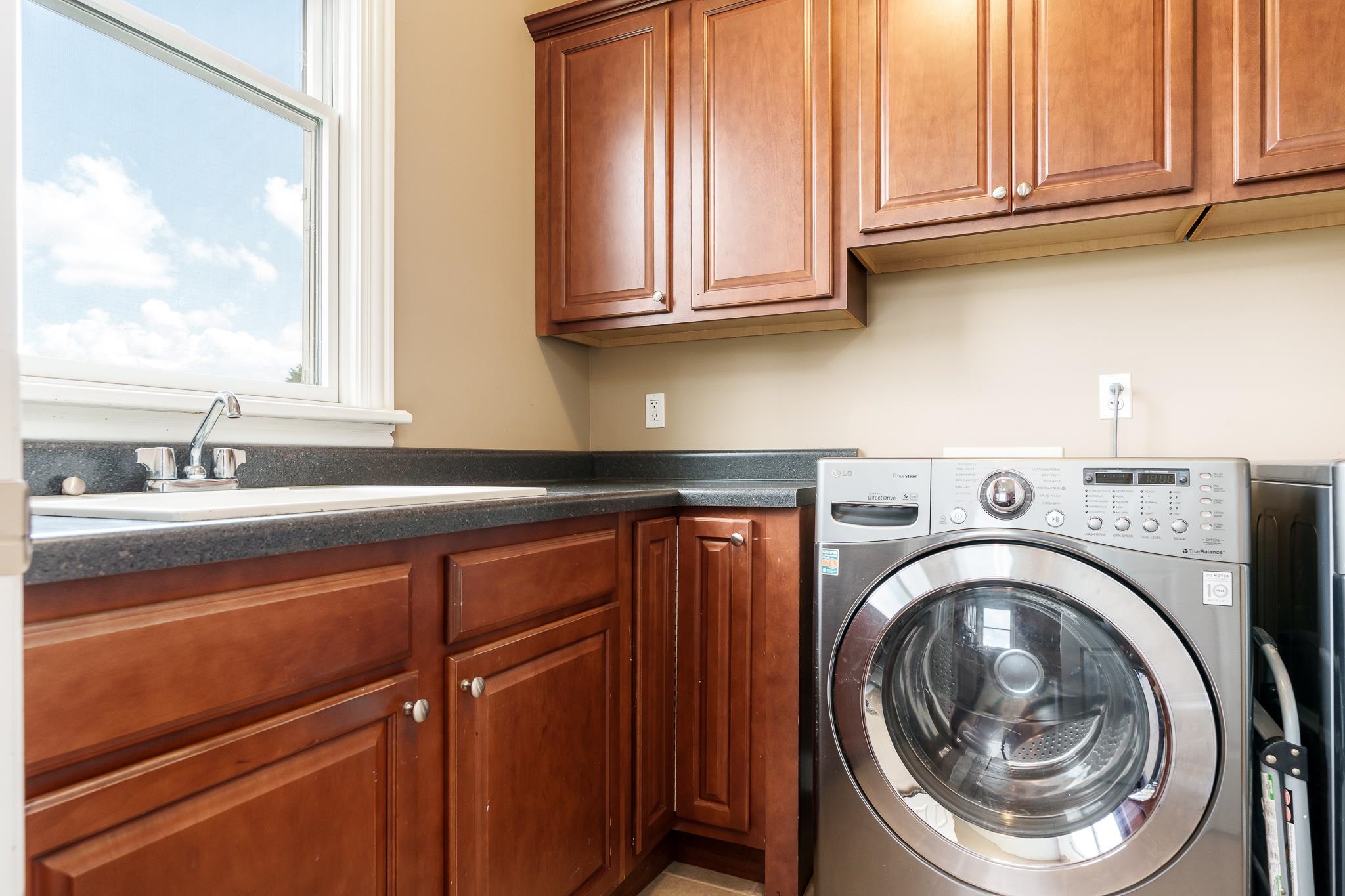 Caledonia, Illinois 61011, United States, 5 Bedrooms Bedrooms, ,5 BathroomsBathrooms,Residential,Active,171736