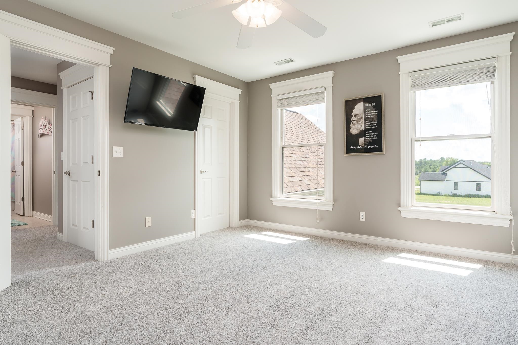 Caledonia, Illinois 61011, United States, 5 Bedrooms Bedrooms, ,5 BathroomsBathrooms,Residential,Active,171736