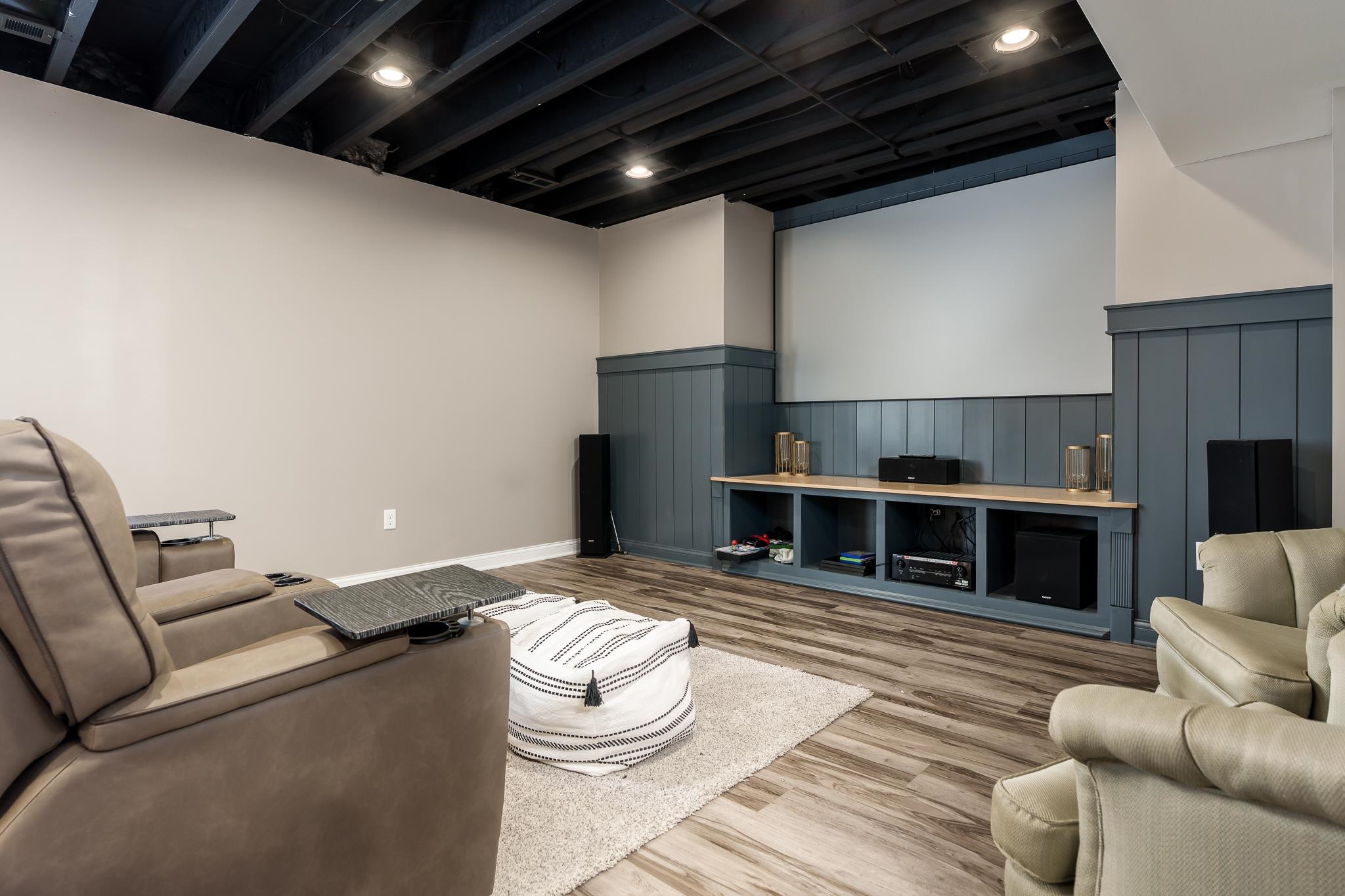 Caledonia, Illinois 61011, United States, 5 Bedrooms Bedrooms, ,5 BathroomsBathrooms,Residential,Active,171736