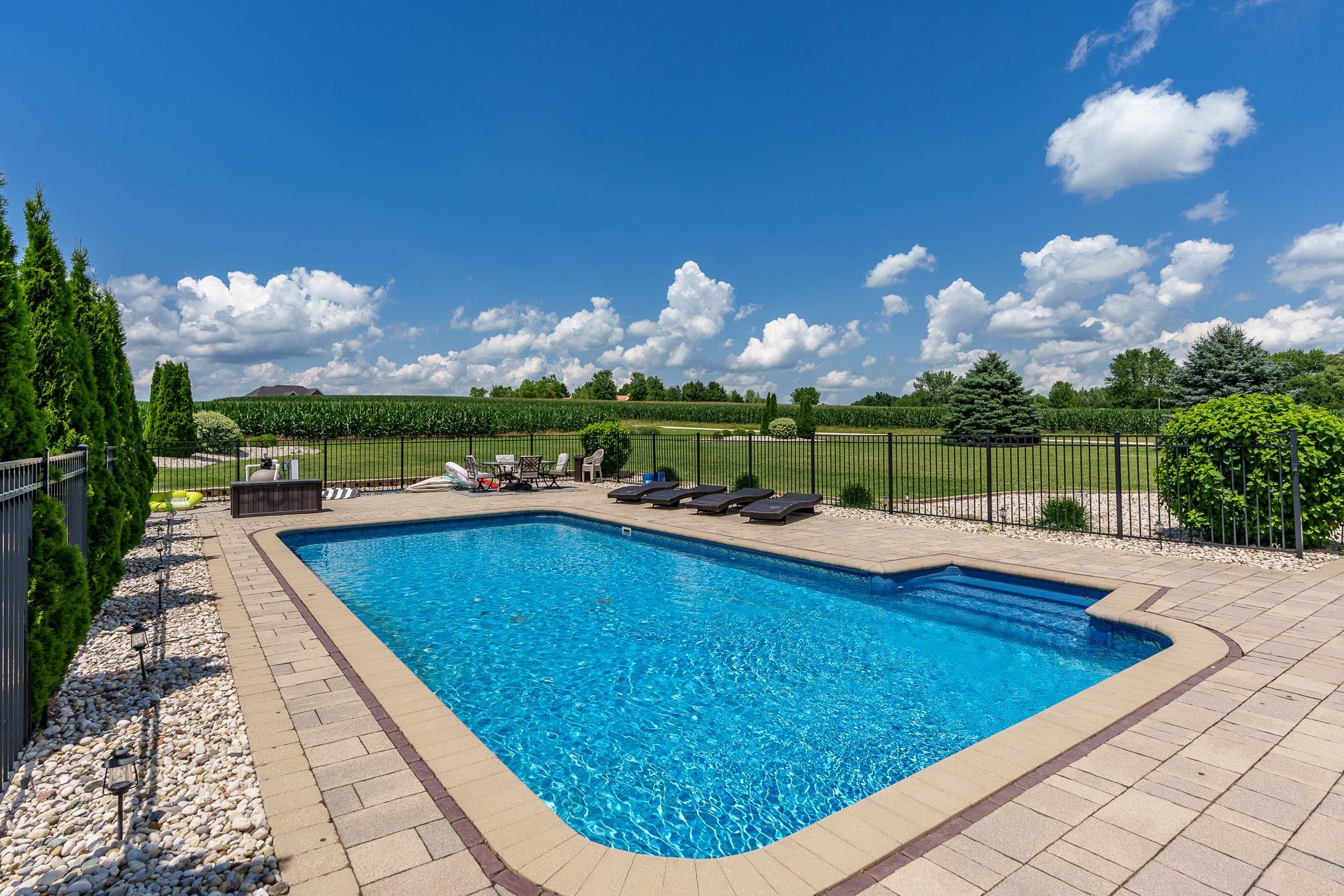 Caledonia, Illinois 61011, United States, 5 Bedrooms Bedrooms, ,5 BathroomsBathrooms,Residential,Active,171736