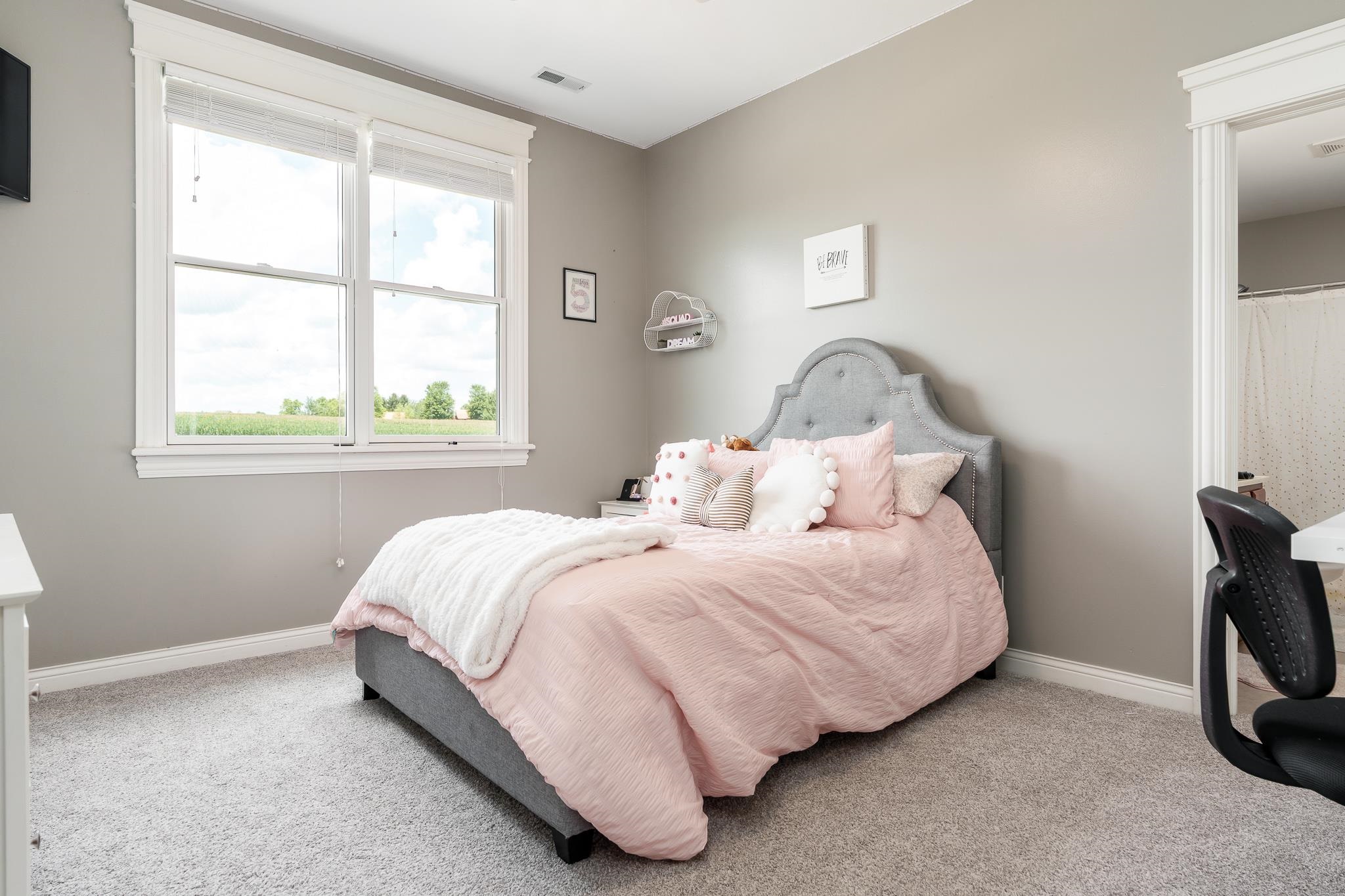 Caledonia, Illinois 61011, United States, 5 Bedrooms Bedrooms, ,5 BathroomsBathrooms,Residential,Active,171736