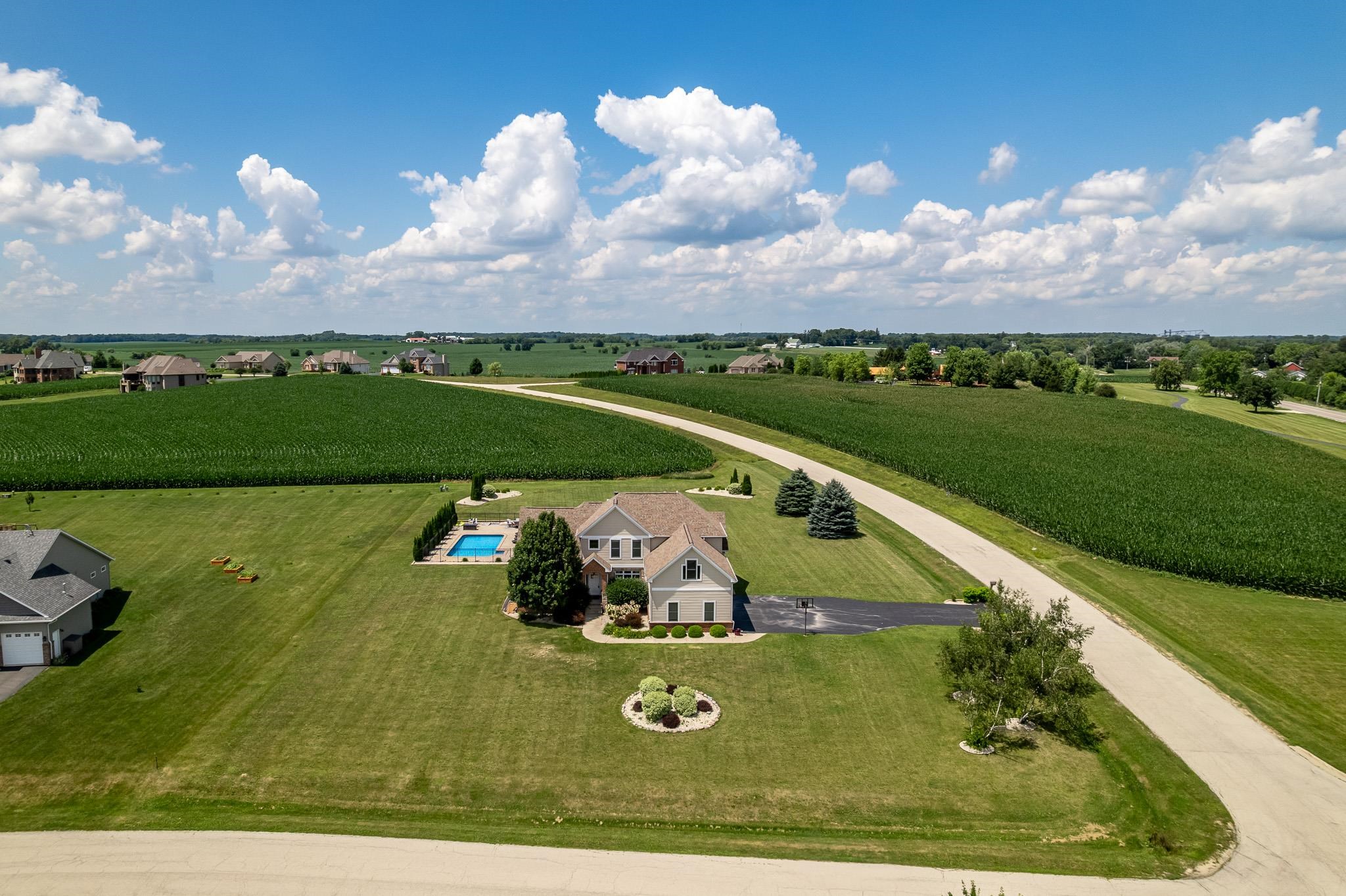 Caledonia, Illinois 61011, United States, 5 Bedrooms Bedrooms, ,5 BathroomsBathrooms,Residential,Active,171736