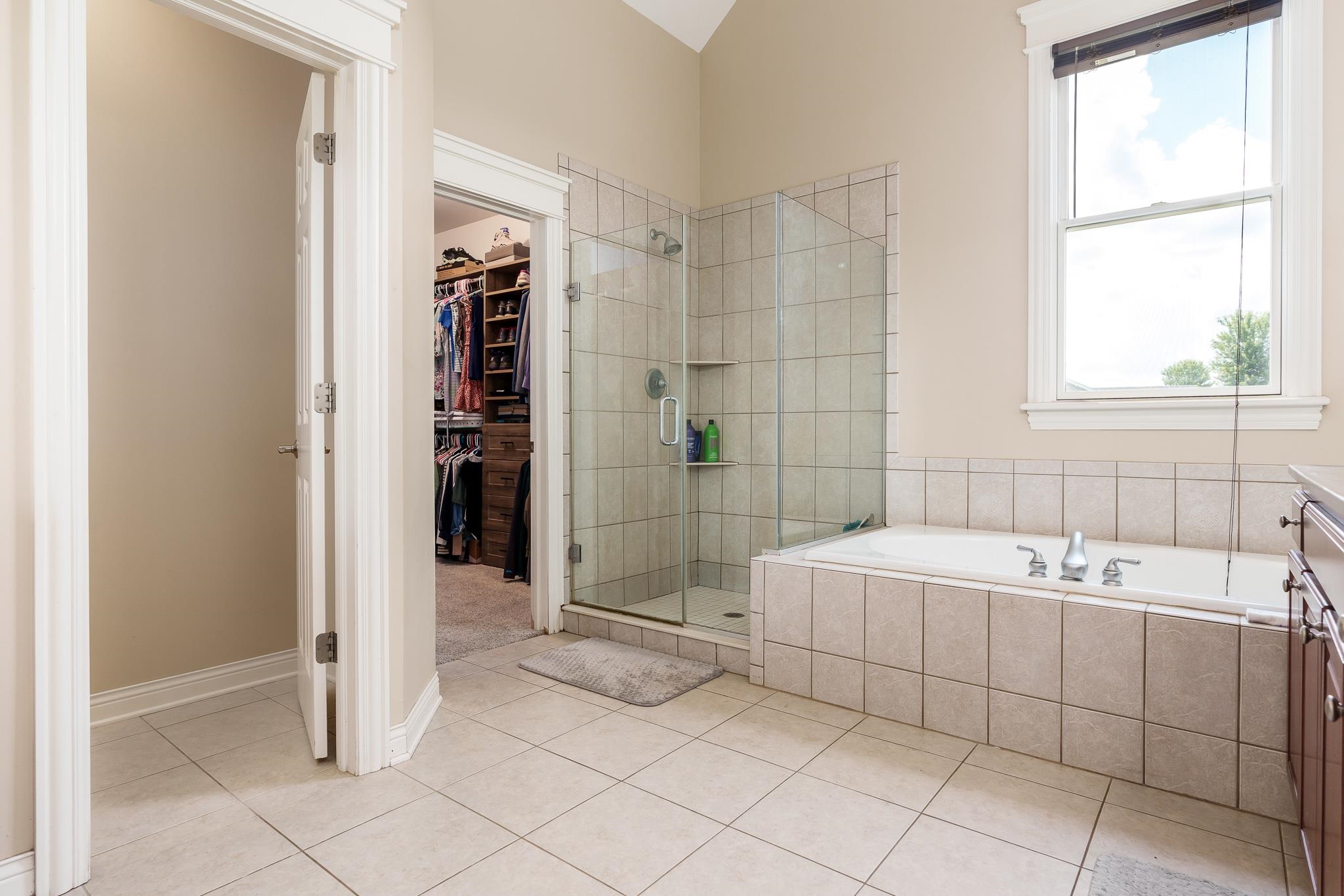 Caledonia, Illinois 61011, United States, 5 Bedrooms Bedrooms, ,5 BathroomsBathrooms,Residential,Active,171736