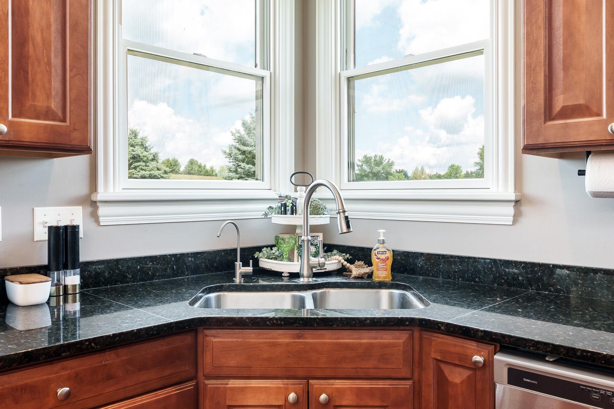 Caledonia, Illinois 61011, United States, 5 Bedrooms Bedrooms, ,5 BathroomsBathrooms,Residential,Active,171736