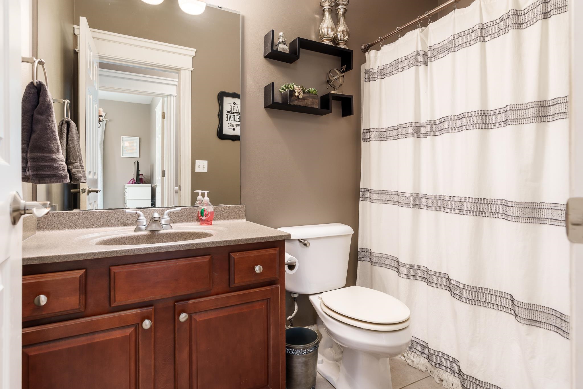 Caledonia, Illinois 61011, United States, 5 Bedrooms Bedrooms, ,5 BathroomsBathrooms,Residential,Active,171736