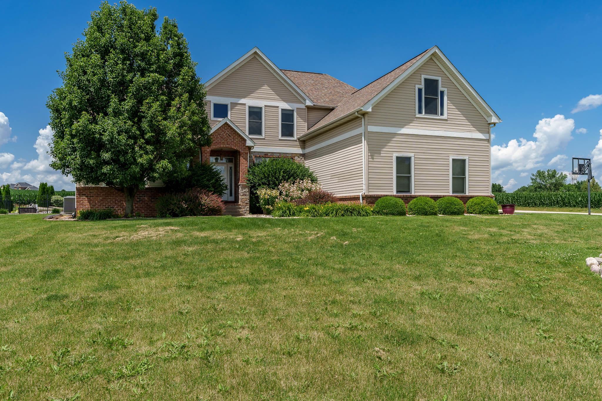 Caledonia, Illinois 61011, United States, 5 Bedrooms Bedrooms, ,5 BathroomsBathrooms,Residential,Active,171736