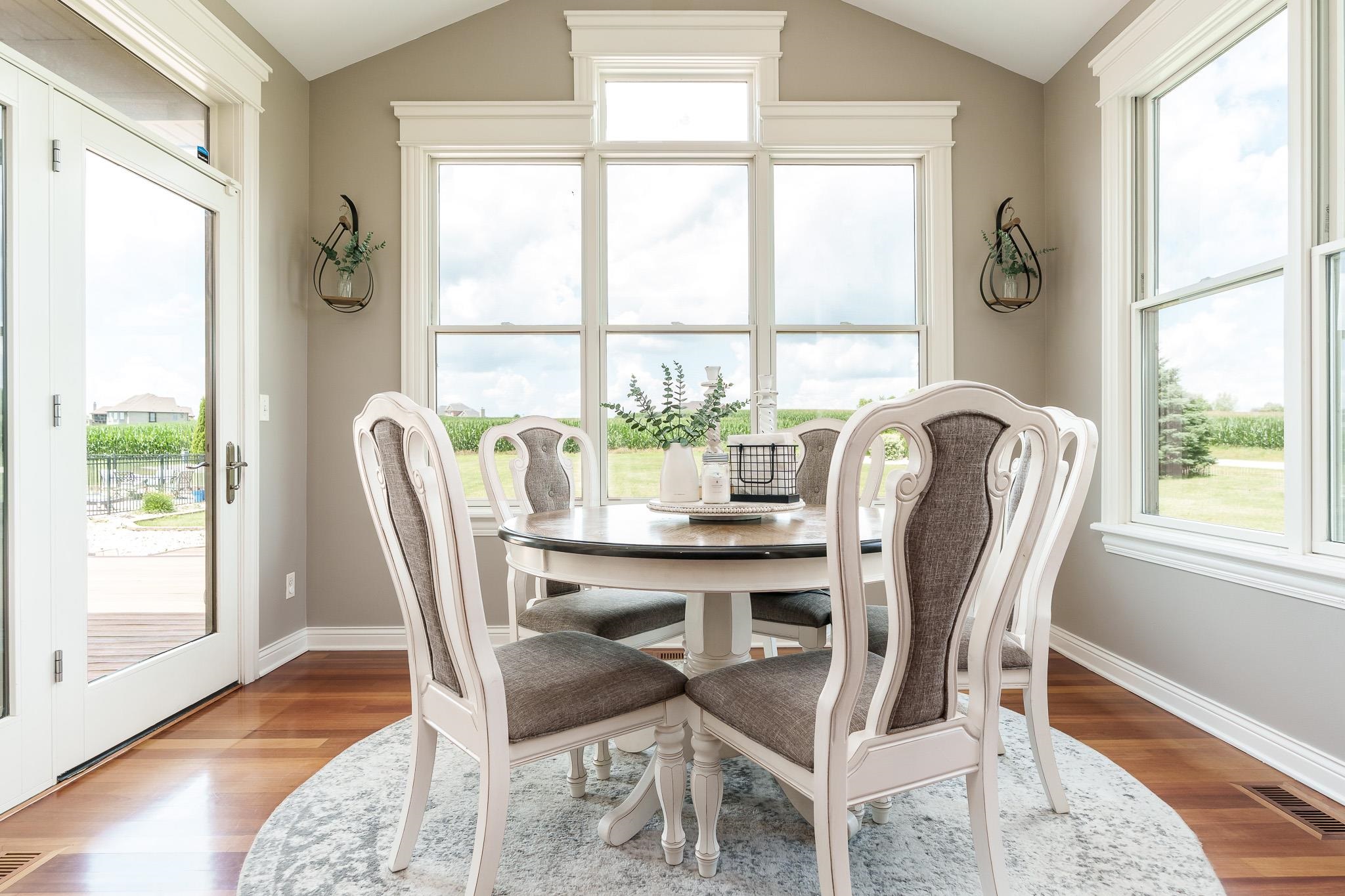 Caledonia, Illinois 61011, United States, 5 Bedrooms Bedrooms, ,5 BathroomsBathrooms,Residential,Active,171736