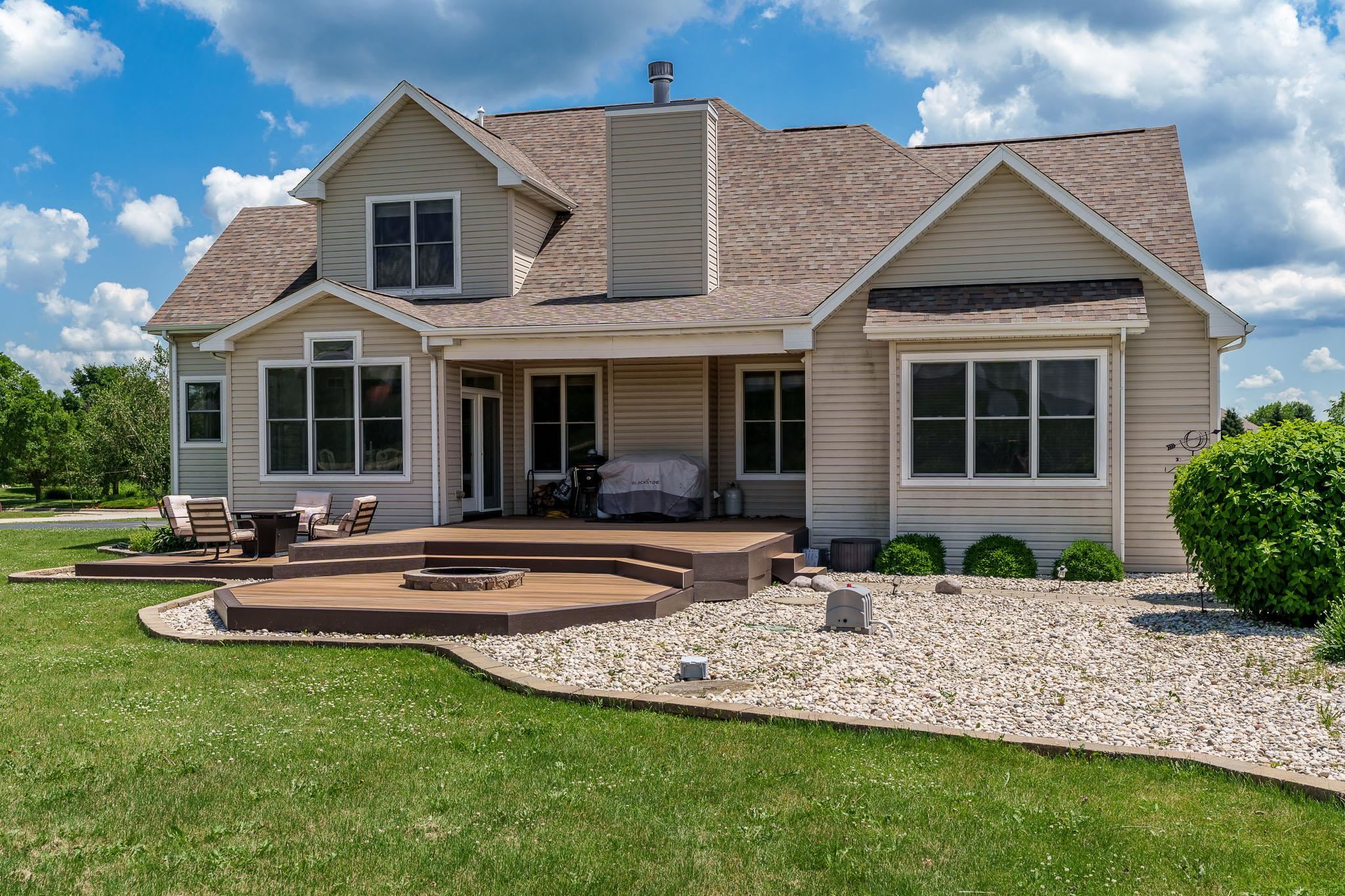 Caledonia, Illinois 61011, United States, 5 Bedrooms Bedrooms, ,5 BathroomsBathrooms,Residential,Active,171736