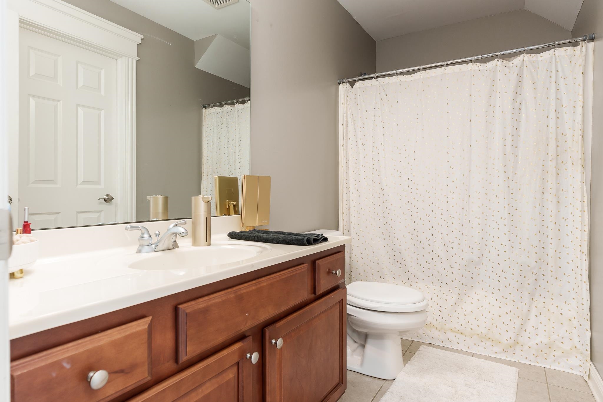 Caledonia, Illinois 61011, United States, 5 Bedrooms Bedrooms, ,5 BathroomsBathrooms,Residential,Active,171736