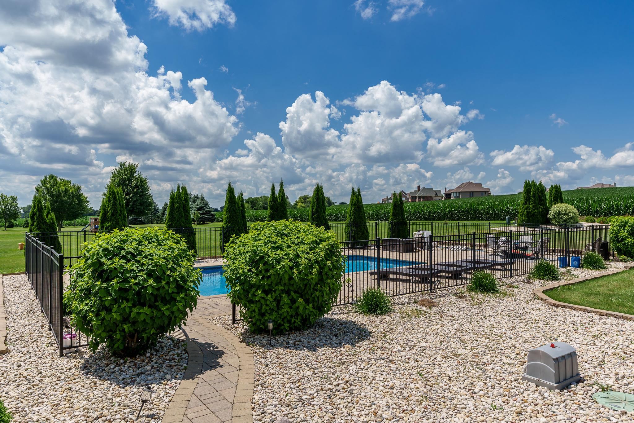 Caledonia, Illinois 61011, United States, 5 Bedrooms Bedrooms, ,5 BathroomsBathrooms,Residential,Active,171736