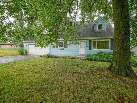 Homes For Sale - 943 N Crest Court<br/> Ogle County, BYRON, IL 61010